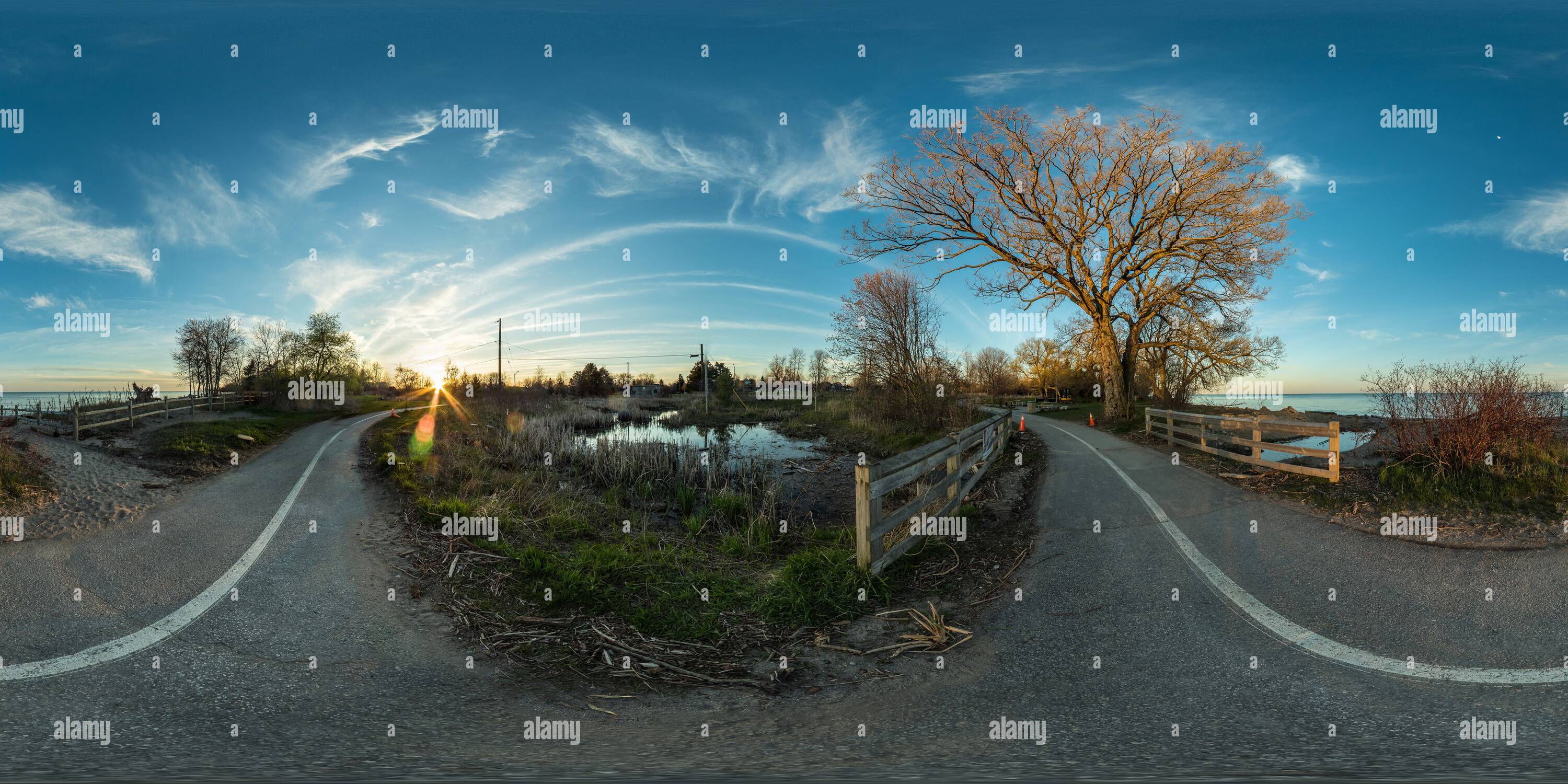 360 Grad Panorama Ansicht von Mai Sonnenuntergang im Paradise Park, Ajax