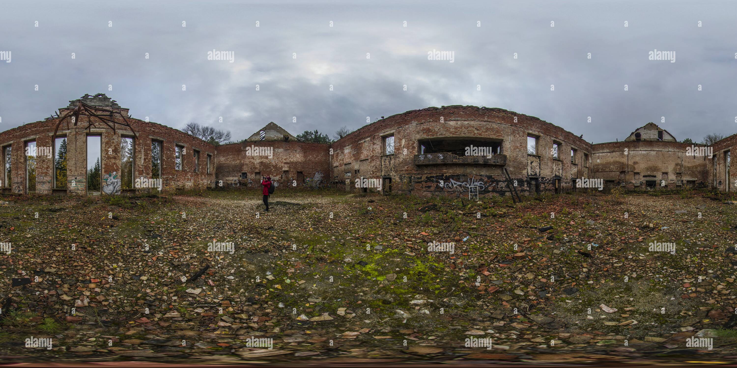 360 Grad Panorama Ansicht von Borne Sulinowo des Offiziers, Haus