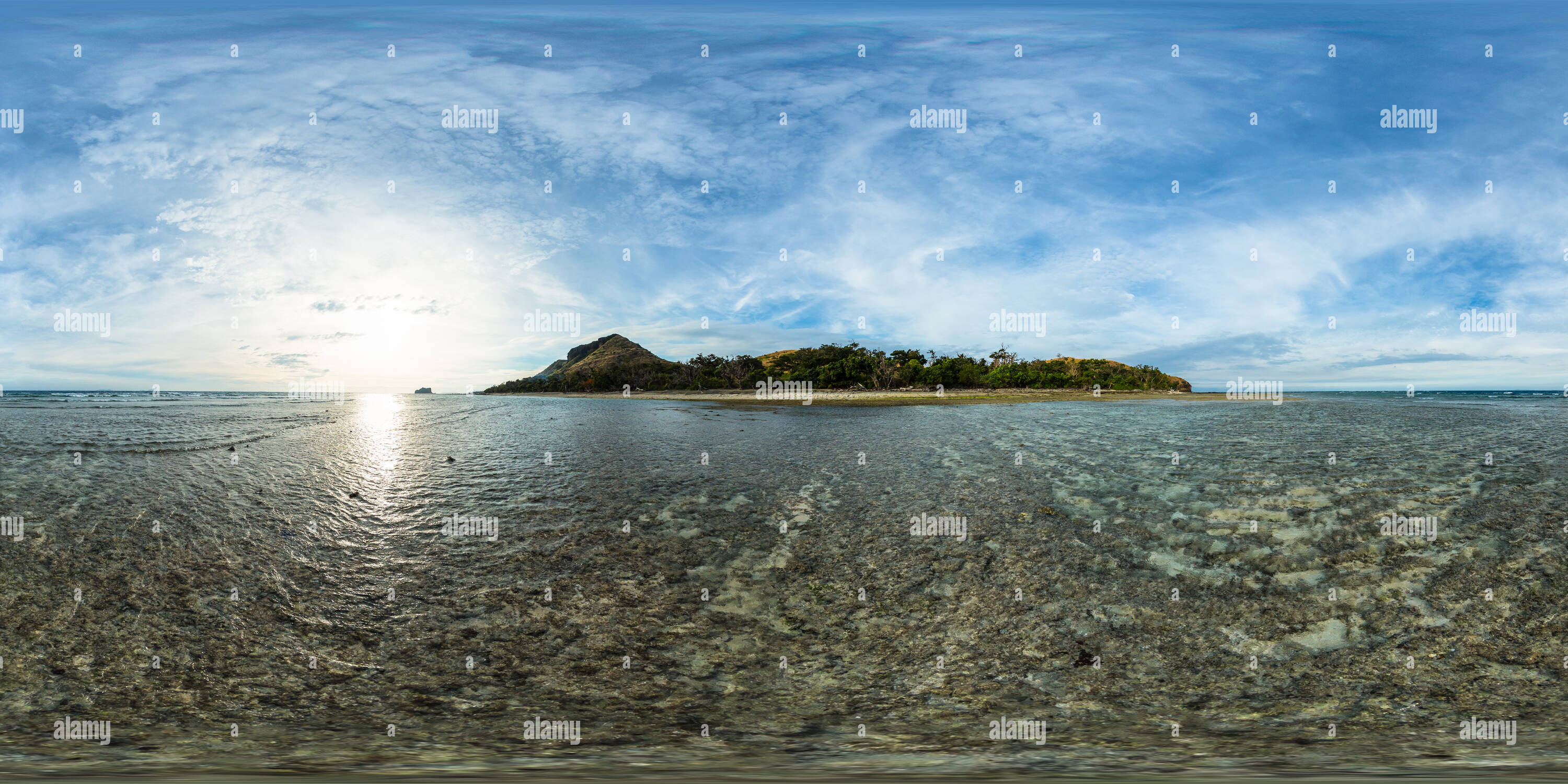 360 Grad Panorama Ansicht von Ebbe auf dem Riff bei Sonnenuntergang auf Beachcomber Island Resort, Mamanuca Inselgruppe - Fidschi Inseln - Ozeanien