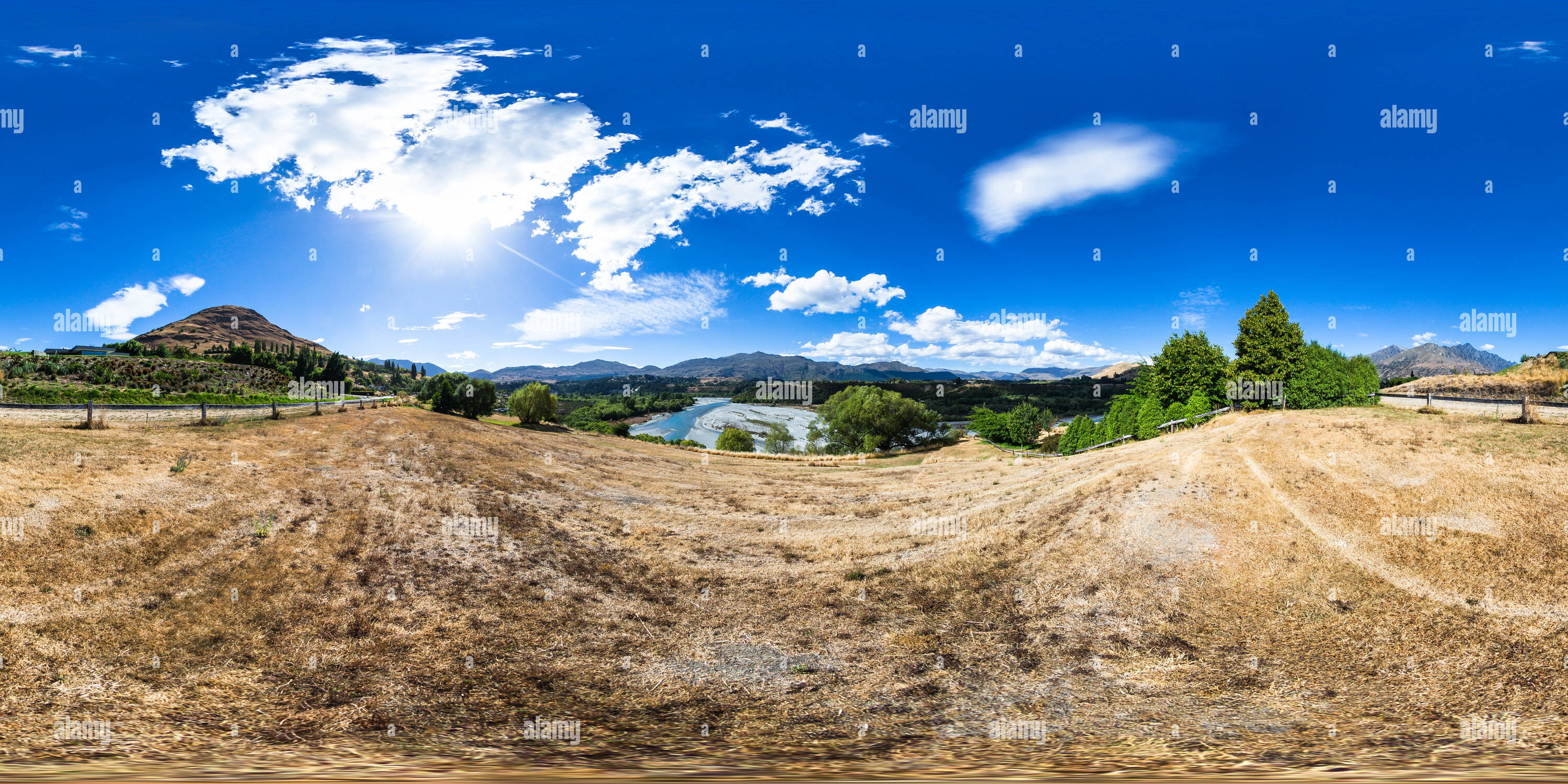 360 Grad Panorama Ansicht von Shotover River - Queenstown - Lakes District - Otago - Neuseeland