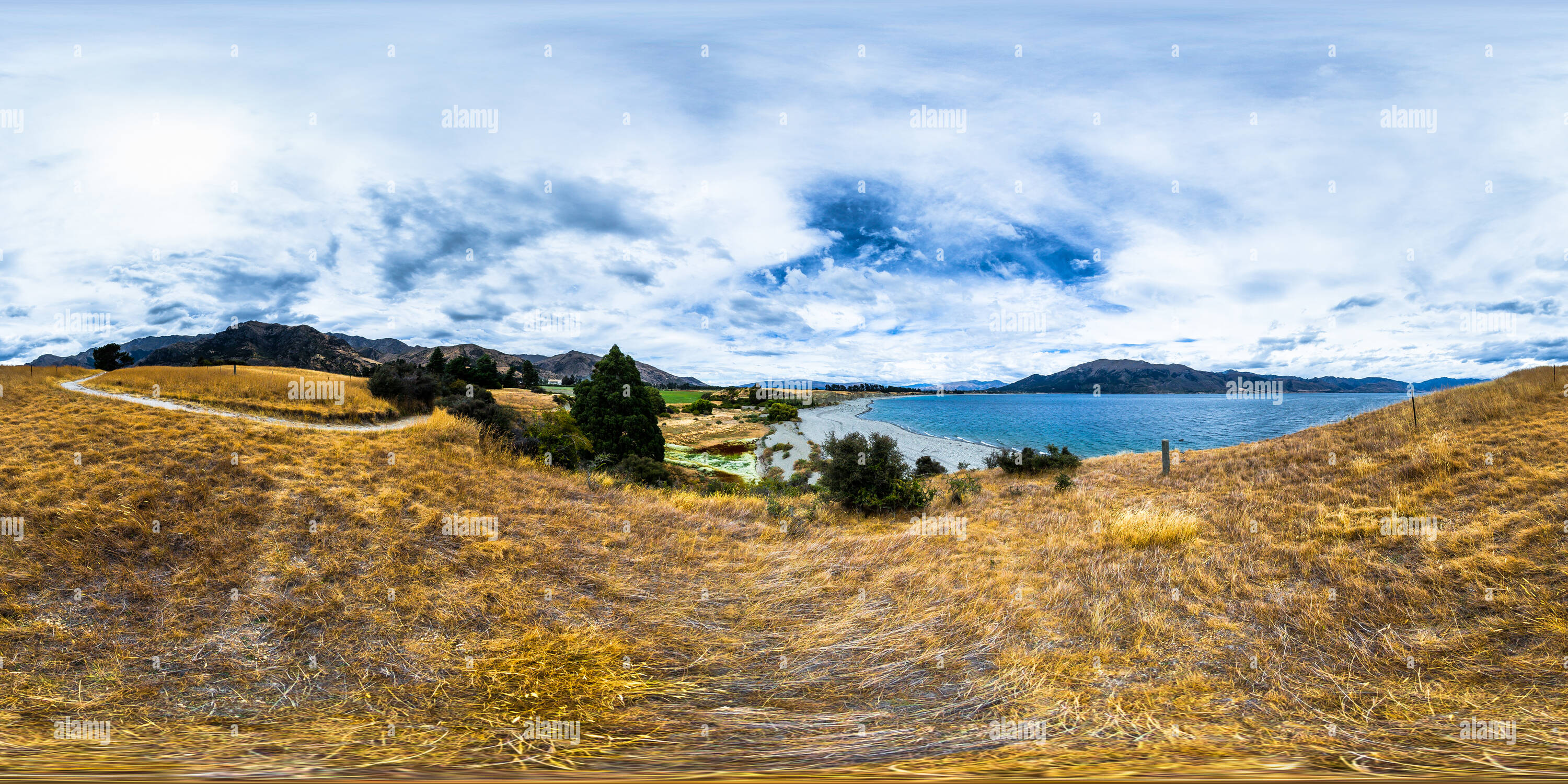 360 Grad Panorama Ansicht von Wertvolle Landschaft am See Hawea - Queenstown Lakes District - Otago - Neuseeland