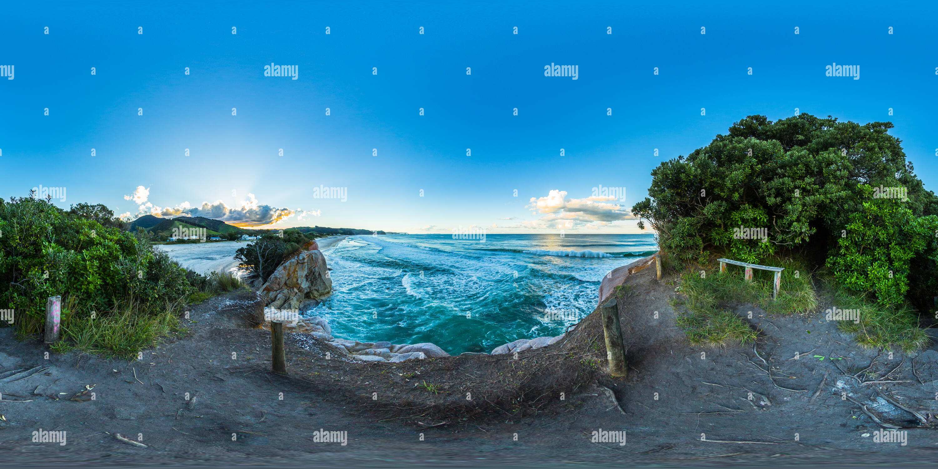 360 Grad Panorama Ansicht von Gefährliche Wellen am Strand - Whiritoa Whiritoa - Coromandel Halbinsel - Waikato, Neuseeland