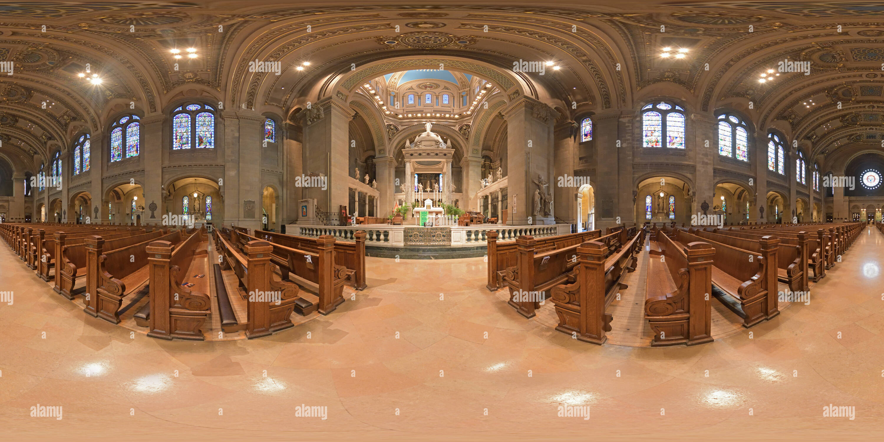 360 Grad Panorama Ansicht von Minneapolis (USA, MN) Basilika St. Maria 20170811