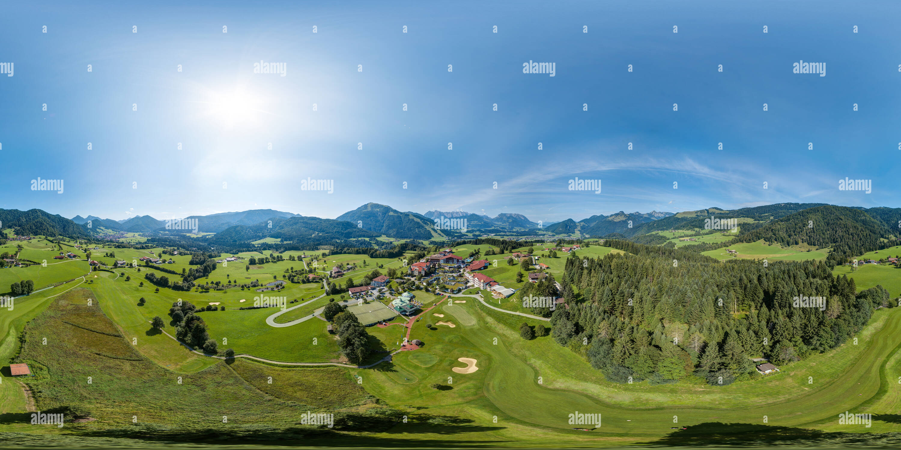 360 Grad Panorama Ansicht von Hotel Peternhof und den Golf von Reit im Winkl - Österreich / Deutschland