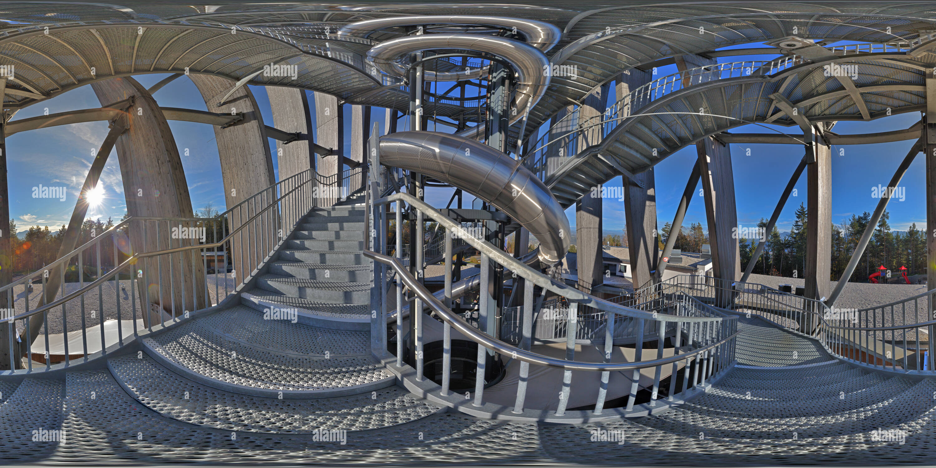 360 Grad Panorama Ansicht von Keutschach (AUT K) Aussichtsturm Pyramidenkogel 20171026