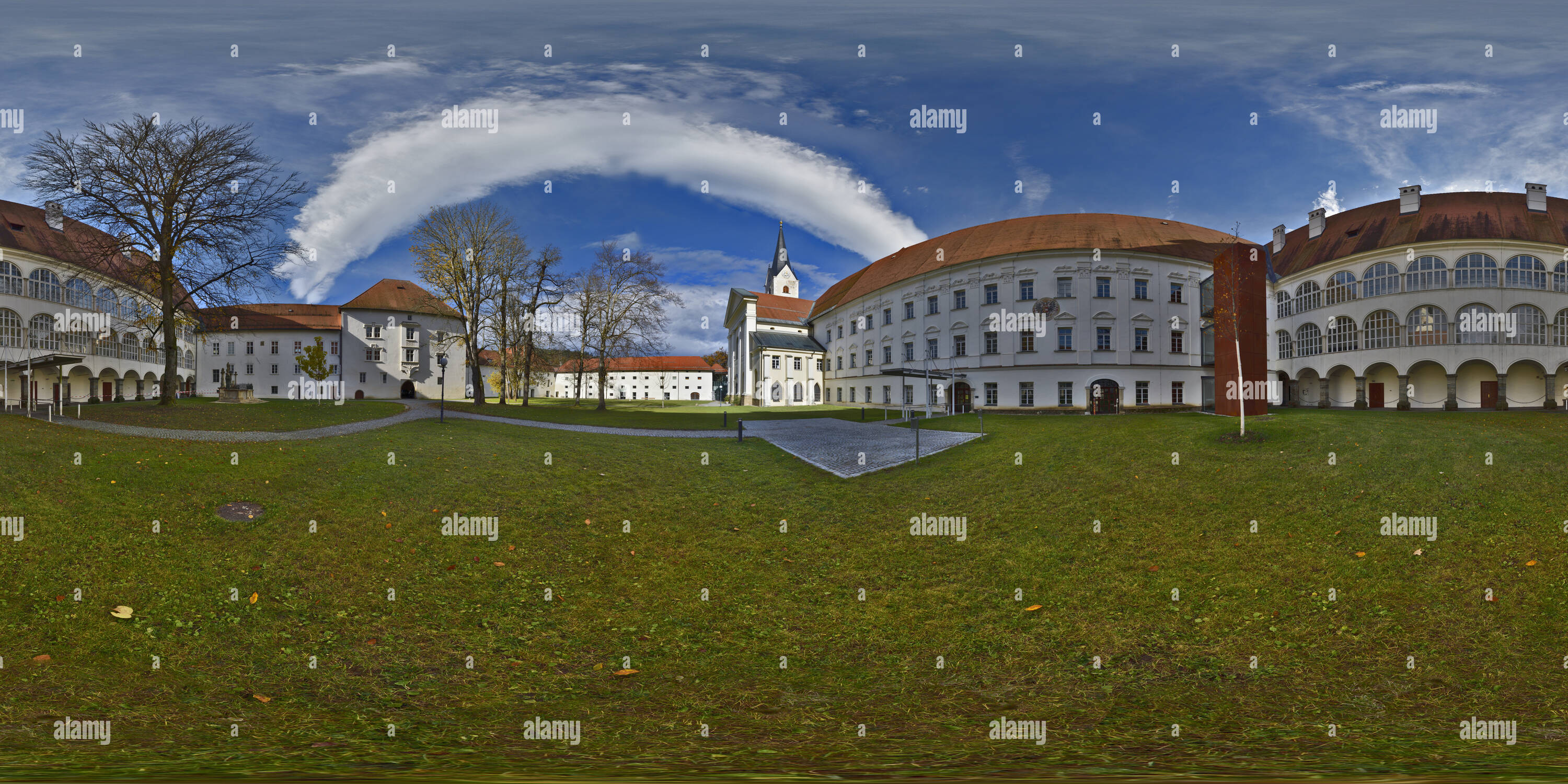 360 Grad Panorama Ansicht von Klagenfurt (AUT, K) Stift Viktring