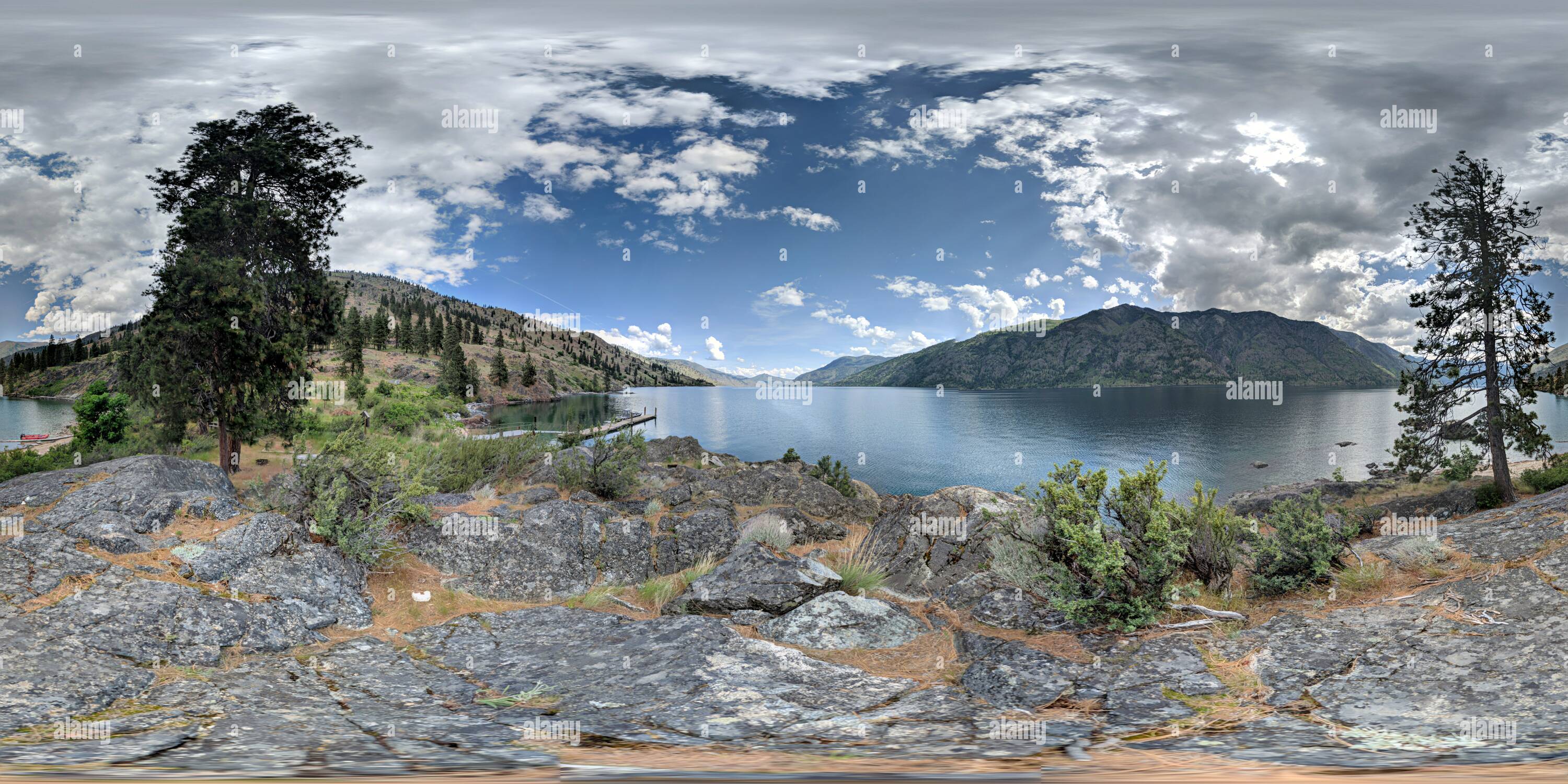 360 Grad Panorama Ansicht von Rotwild Point Campground, Lake Chelan, WA