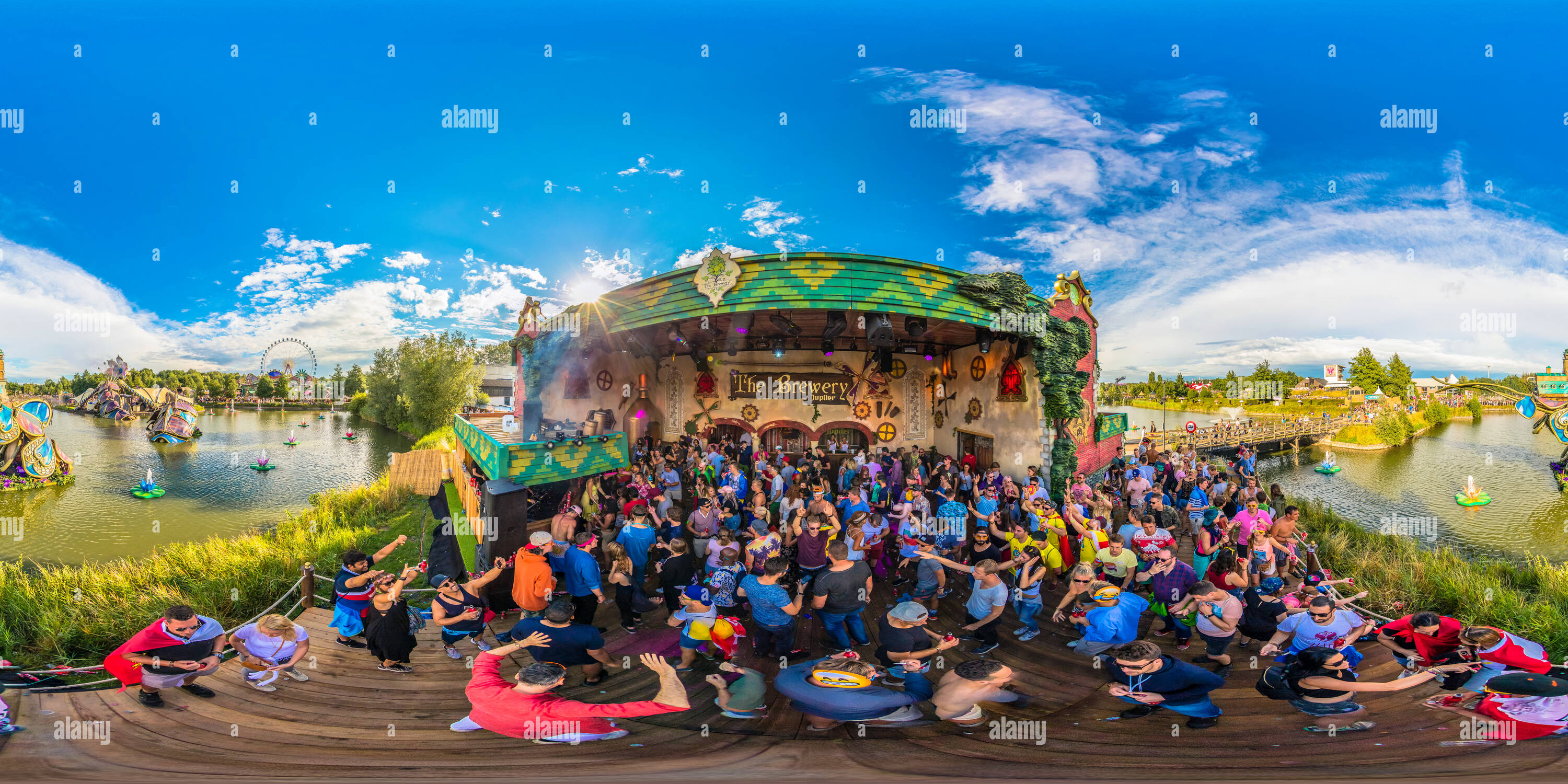 360 Grad Panorama Ansicht von Tomorrowland 2017 - Die Brauerei