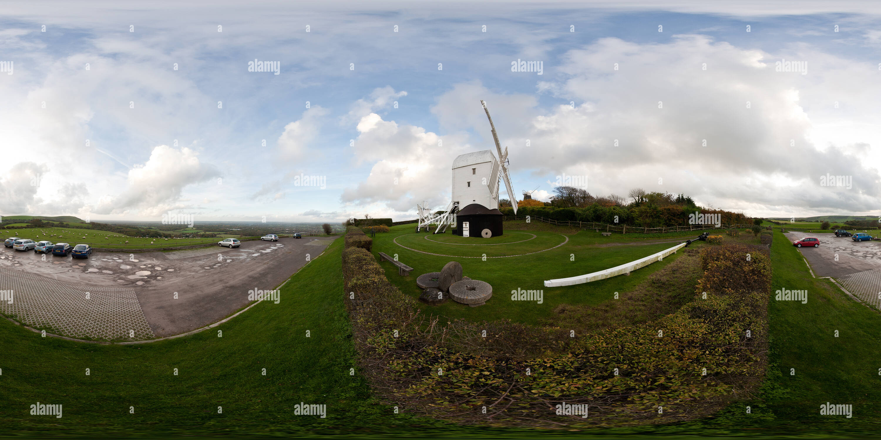 360 Grad Panorama Ansicht von Jack und Jill Windmühlen auf der South Downs