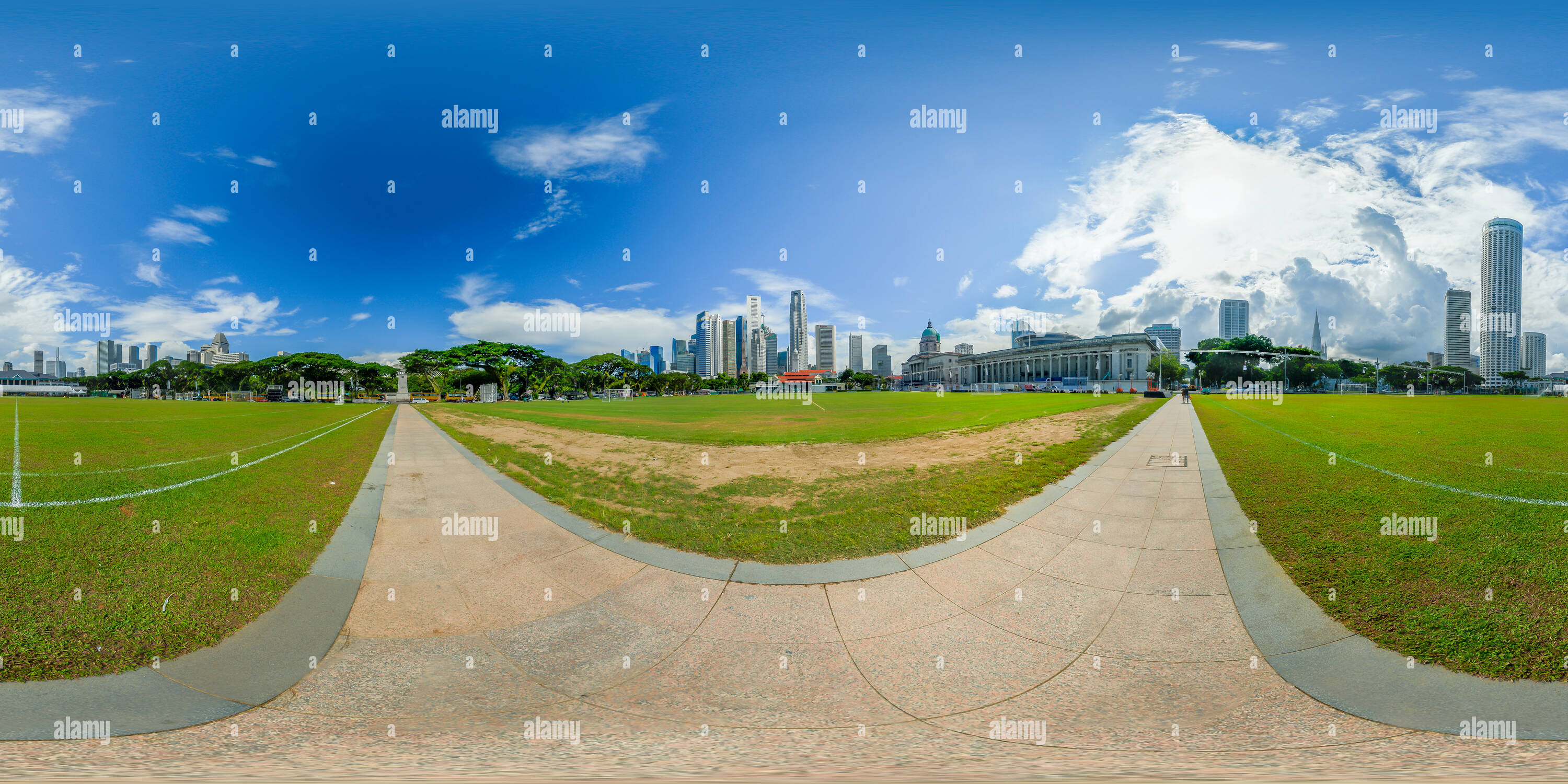 360 Grad Panorama Ansicht von Padang Feld außerhalb Parlament House Singapur