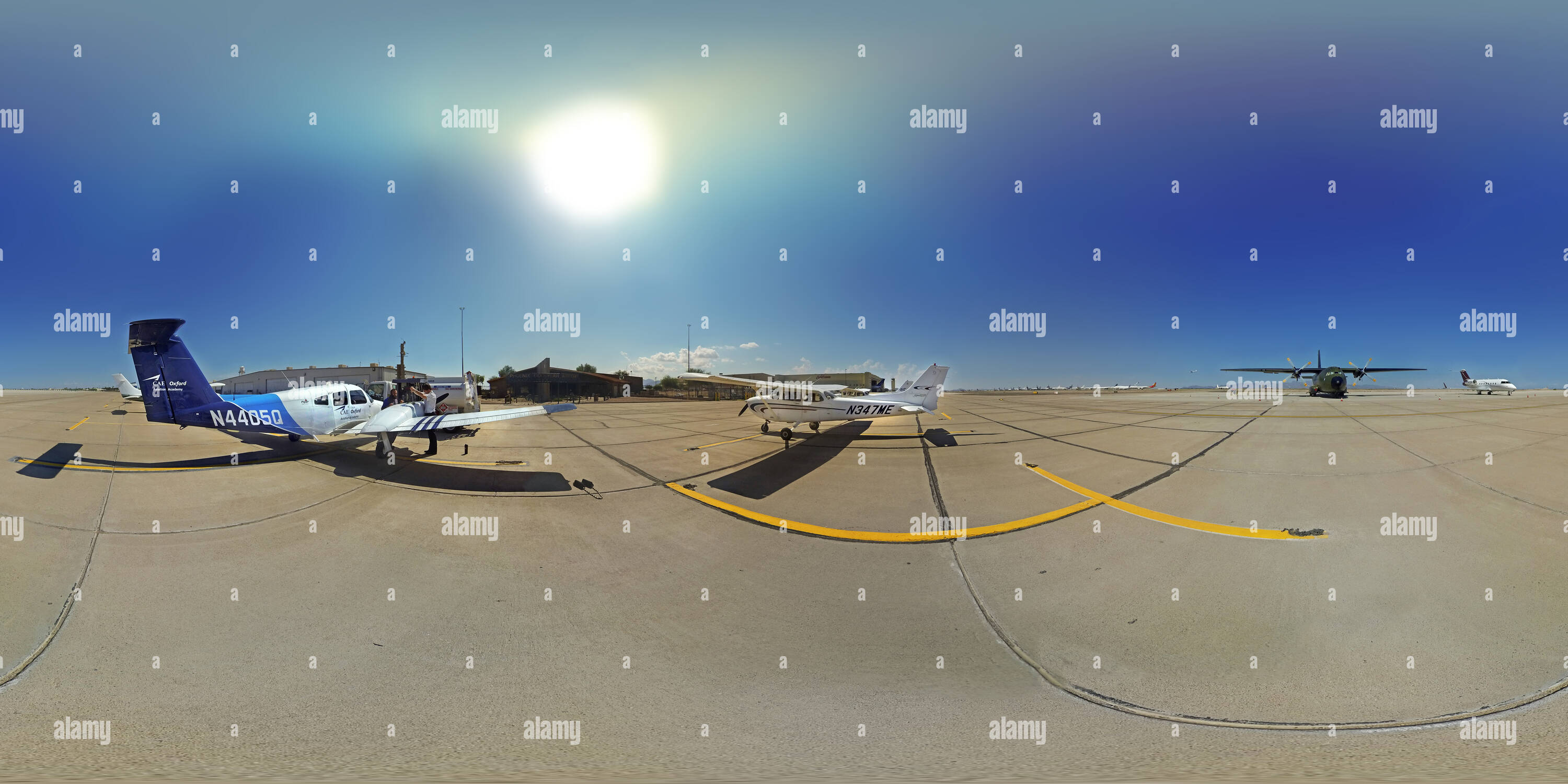 360 Grad Panorama Ansicht von Phoenix Goodyear Municipal Airport, Allgemeine Luftfahrt Rampe