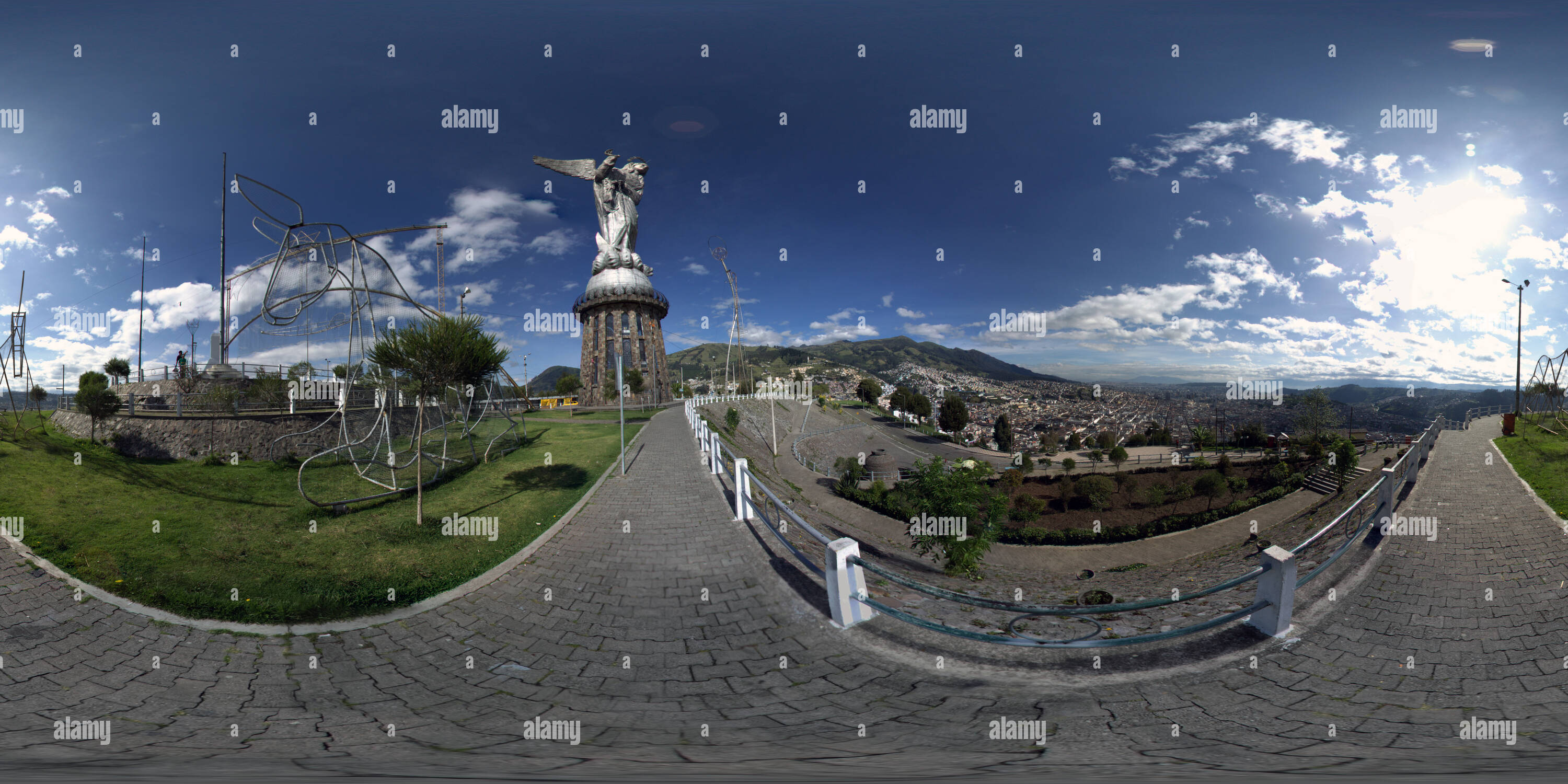 360 Grad Panorama Ansicht von Virgen del Panecillo, Quito - Ecuador