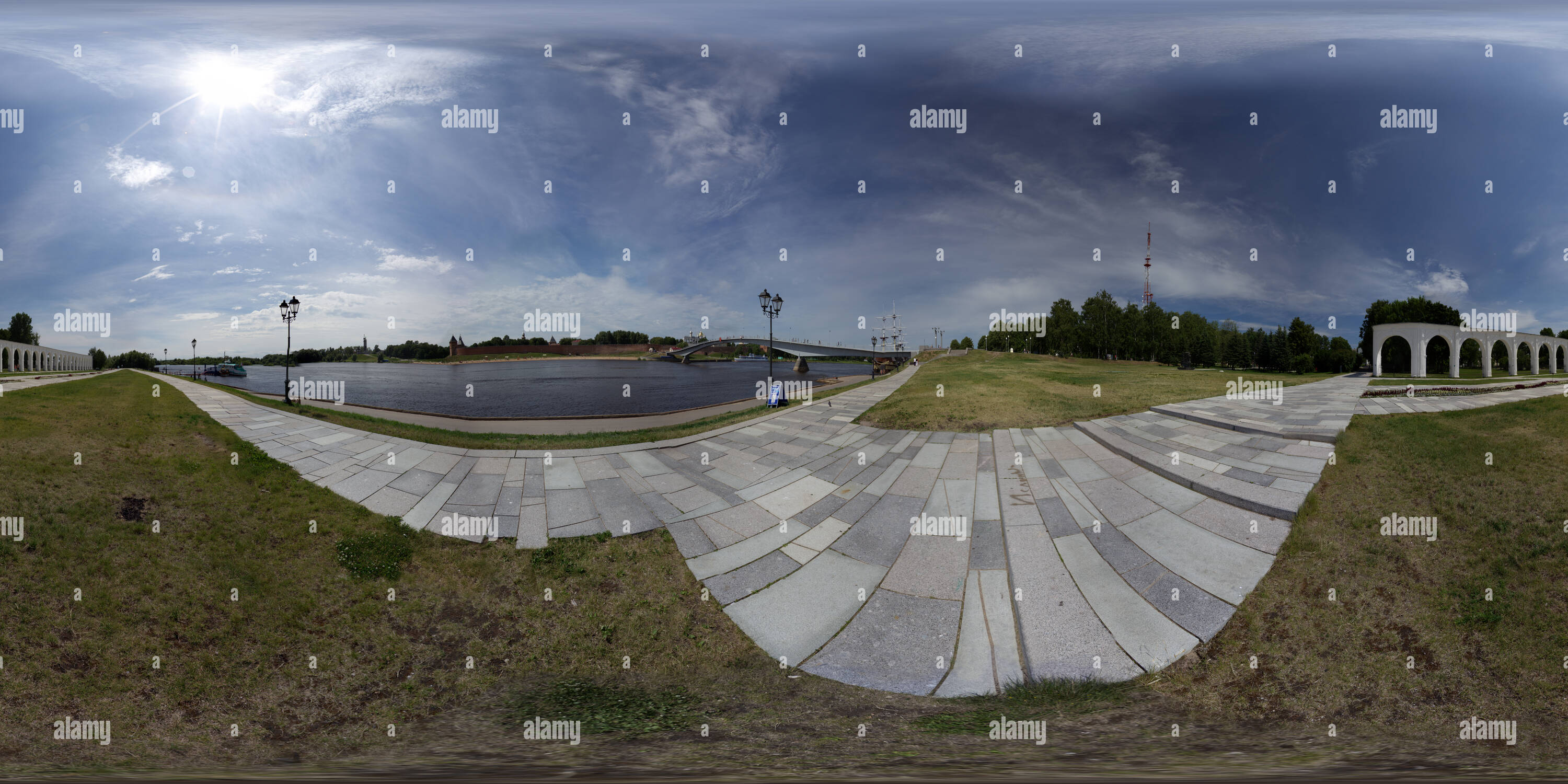 360 Grad Panorama Ansicht von Fluss Wolchow, der yaroslav Court, Nowgoroder Kreml