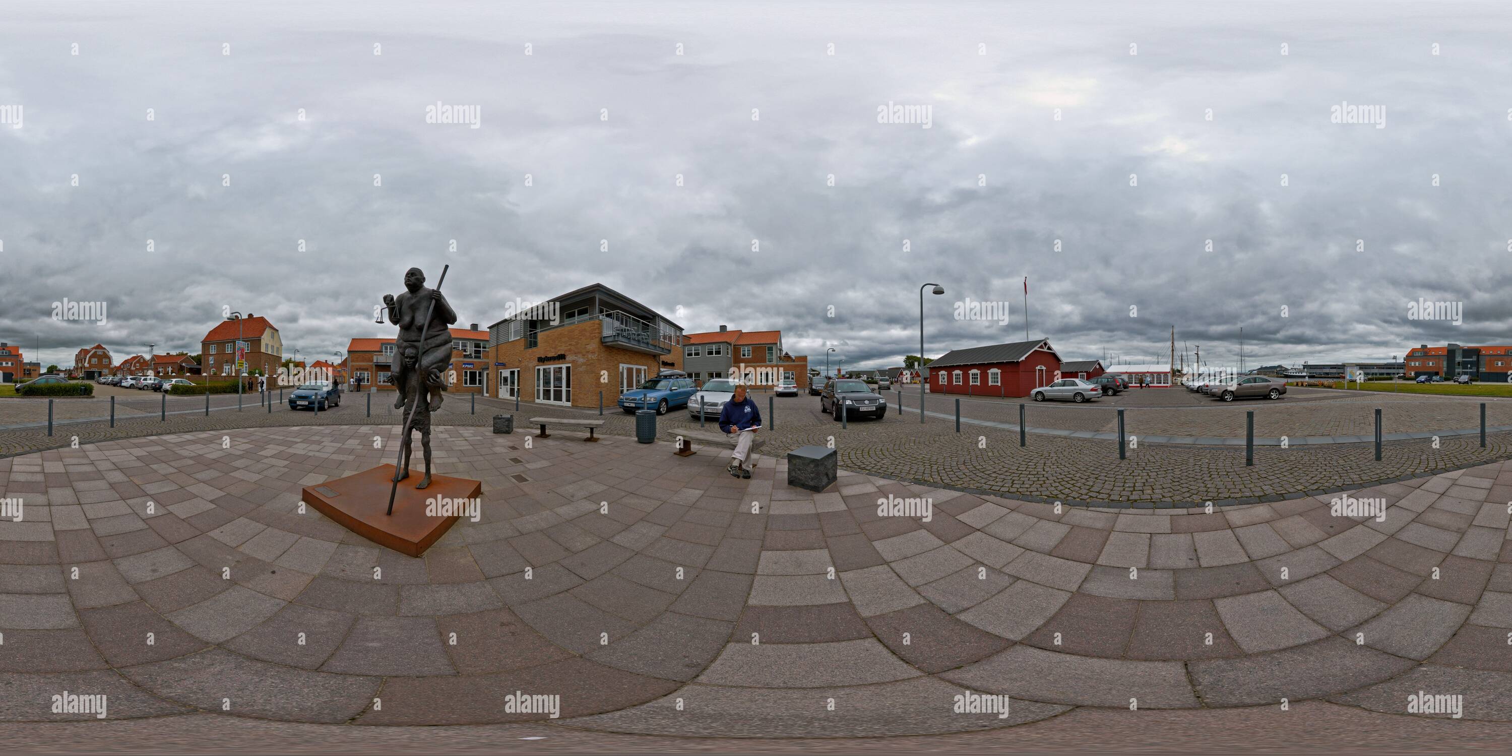 360 Grad Panorama Ansicht von "Survival Die Fettesten' von Jens Galschiøt/Lars Calmar