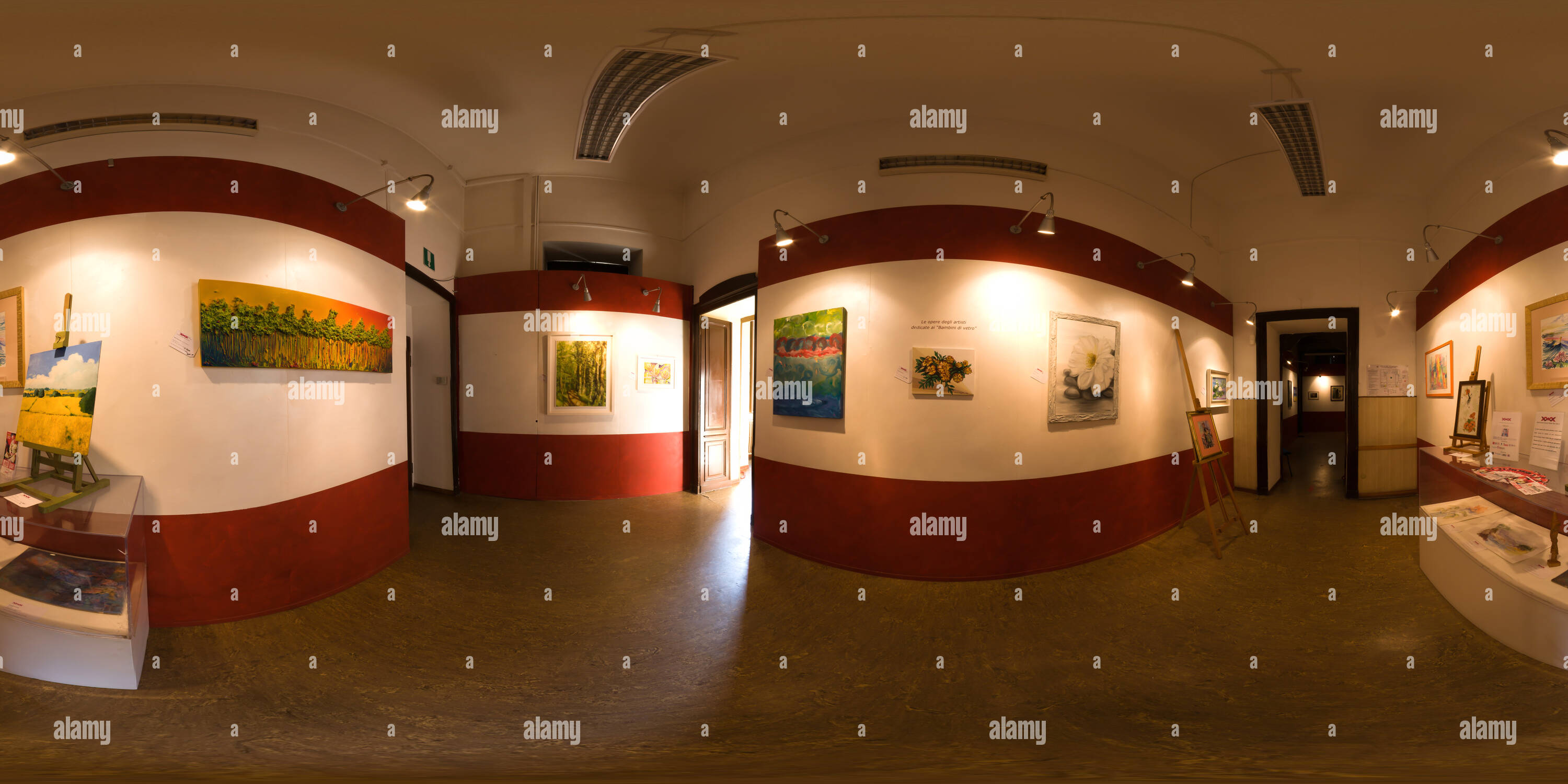 360 Grad Panorama Ansicht von Ausstellung "Das Glas Kinder - Die Backstage"/Mostra "I Bambini di Vetro - Dietro le Quinte '/Zimmer 4 - Sala 4