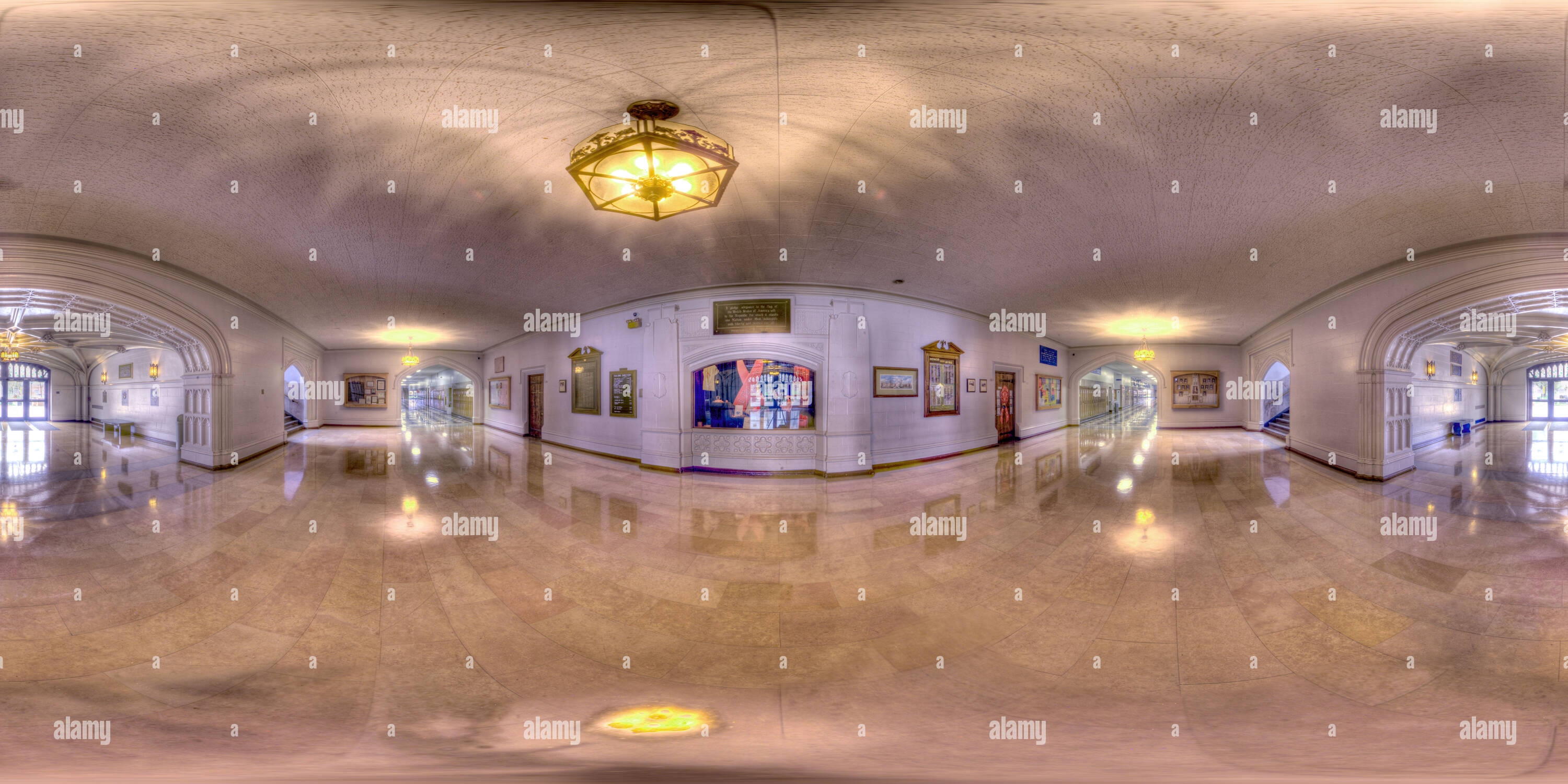 360 Grad Panorama Ansicht von - Topeka-High School-Main - Hall-Entrance