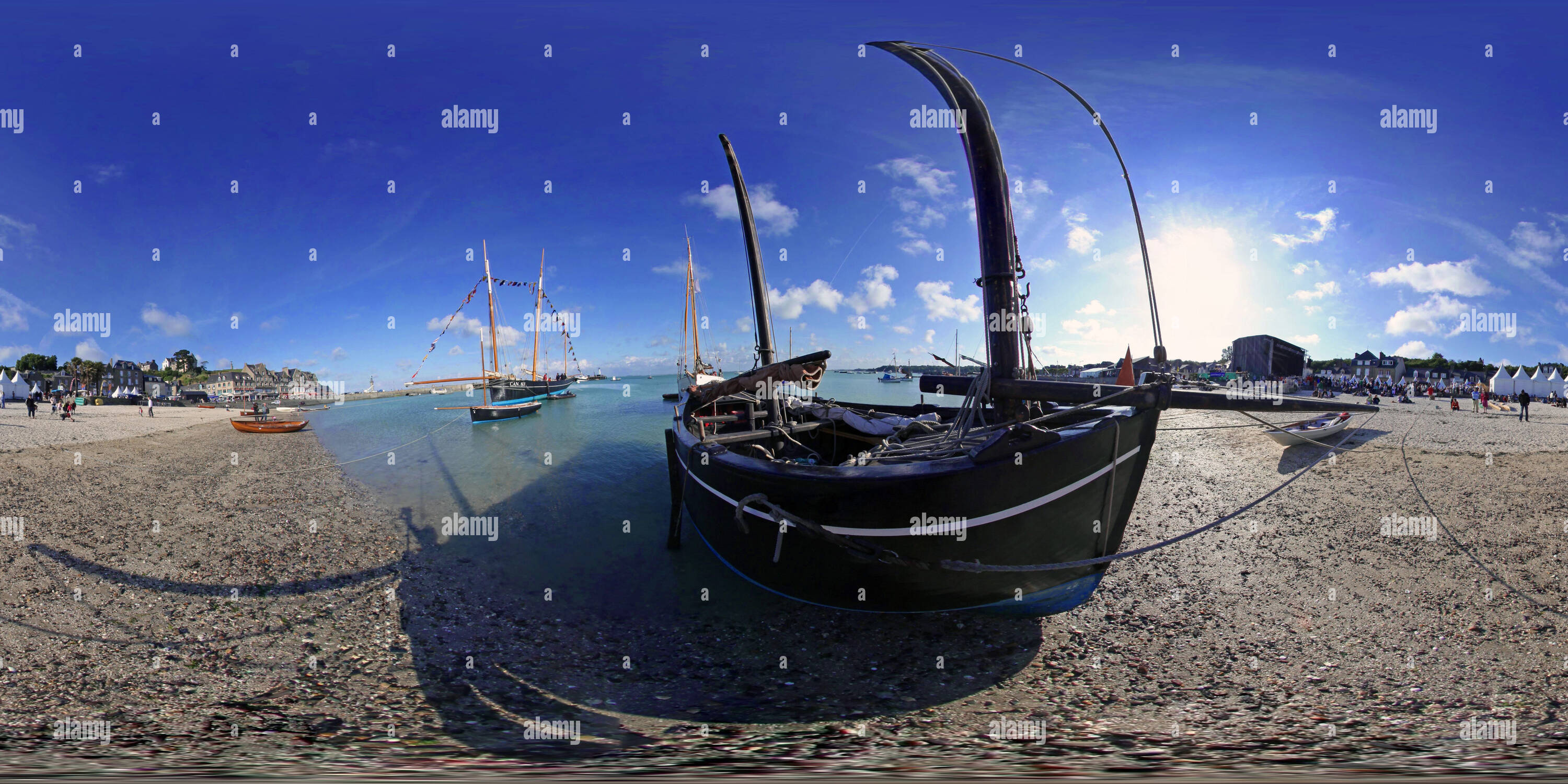 360 Grad Panorama Ansicht von Plage dans le Port de la Houle à Cancale