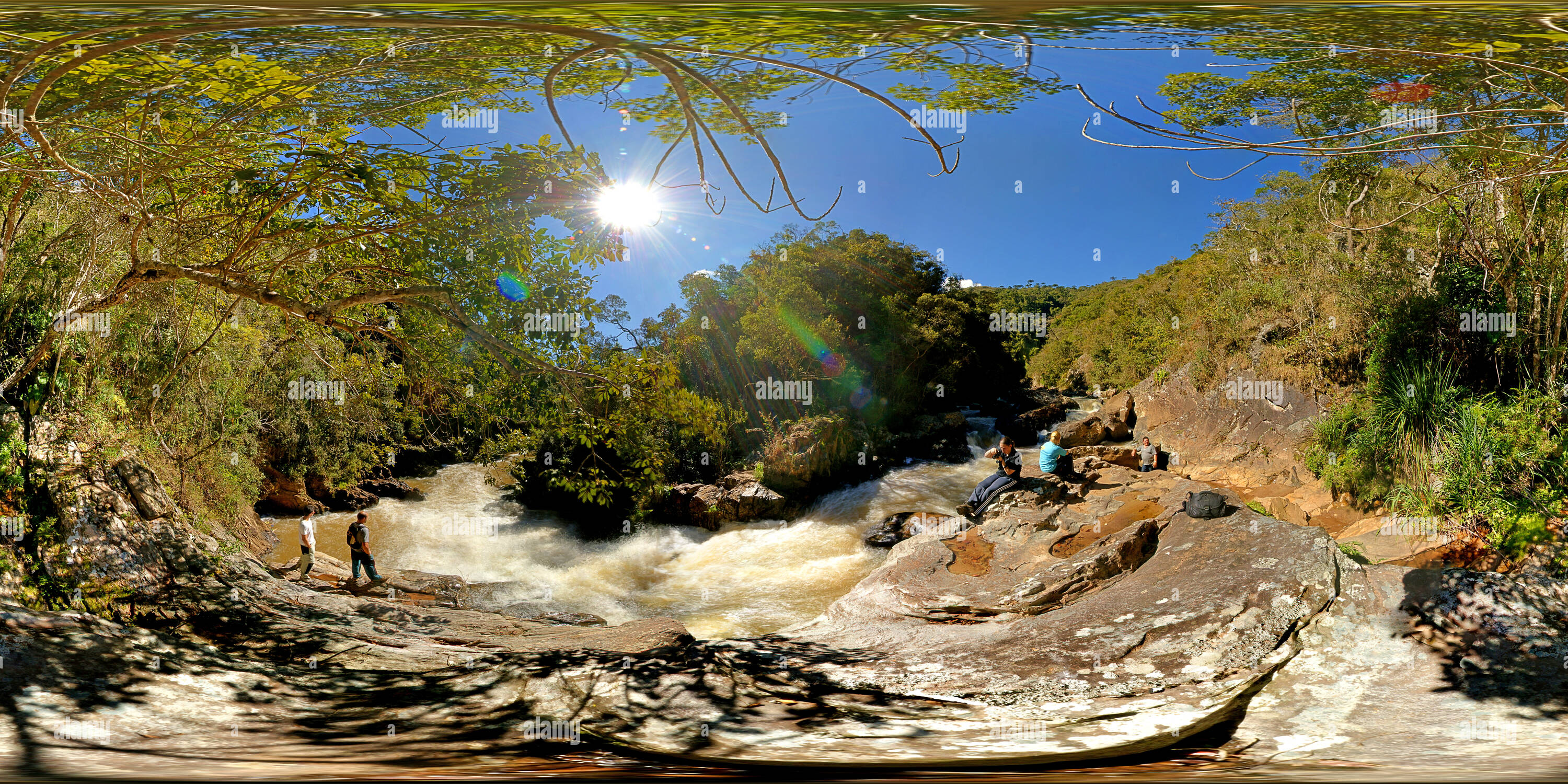 360 Grad Panorama Ansicht von Eine explorando Cachoeira do Diamante keine Parque Estadual de Campos do Jordão
