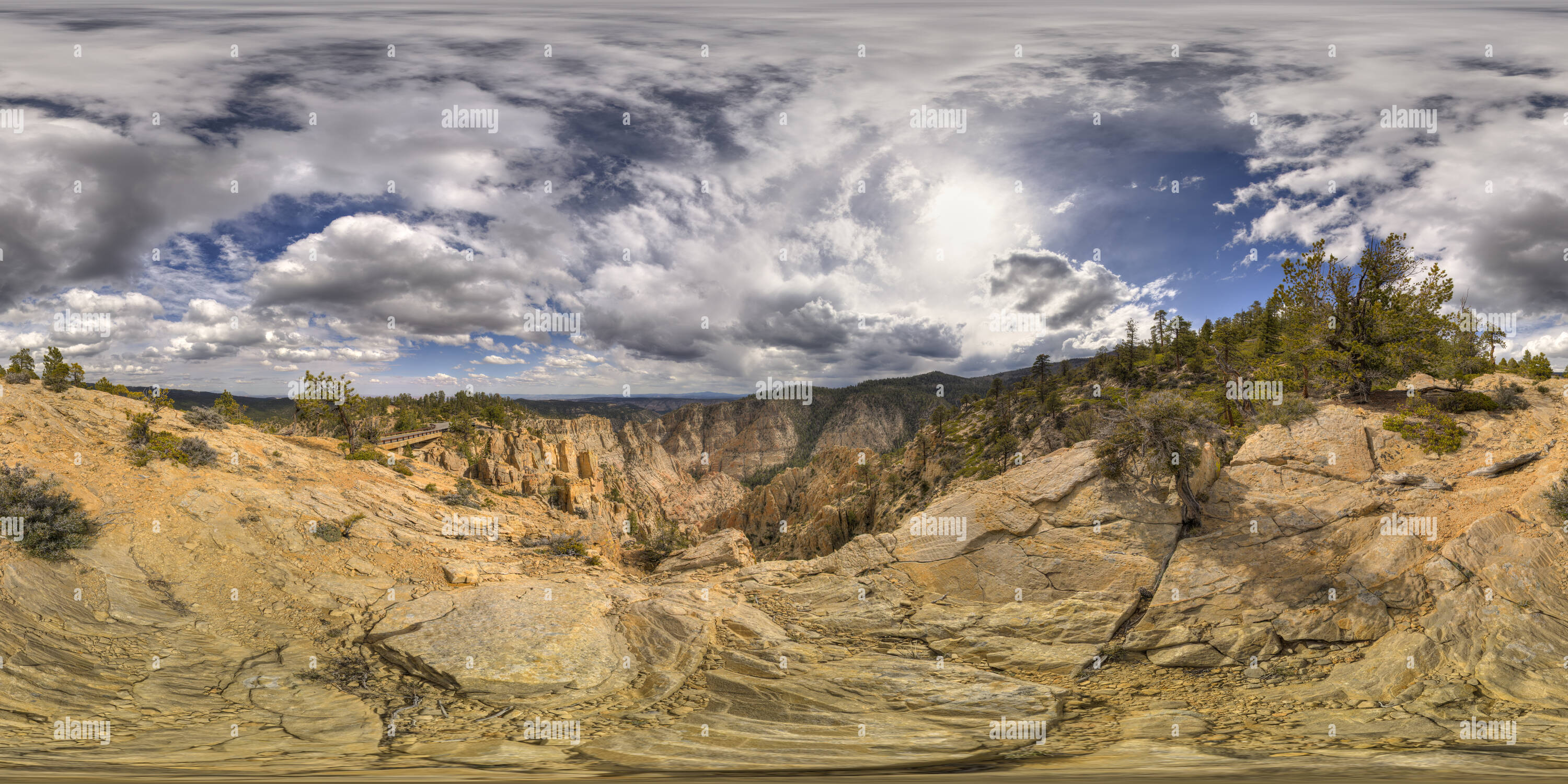 360 Grad Panorama Ansicht von Hell's Backbone Bridge Canyon, Hell's Backbone Road, Utah