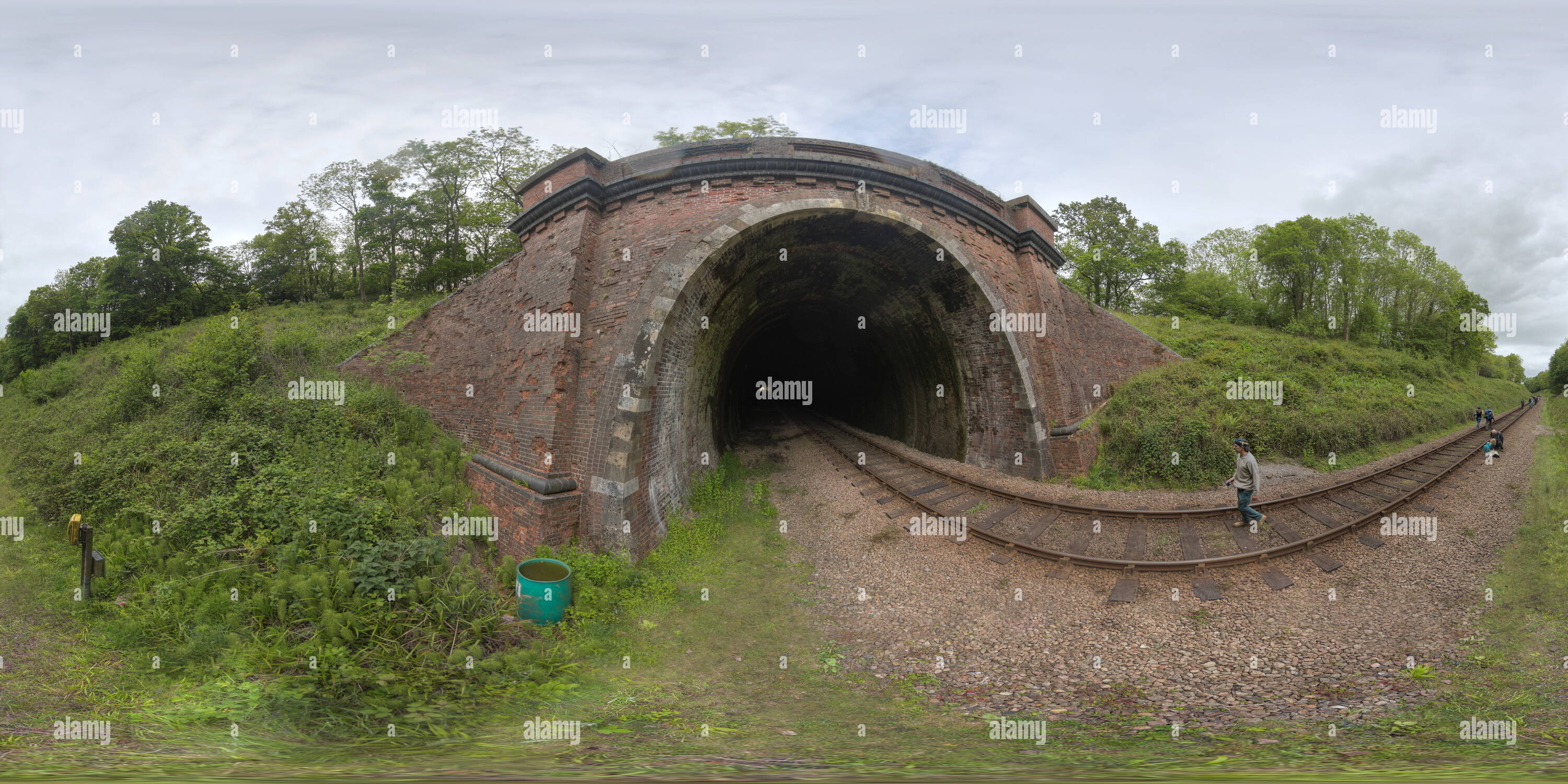 360 Grad Panorama Ansicht von Sharpthorne Tunnel Südportal auf der Bluebell Railway