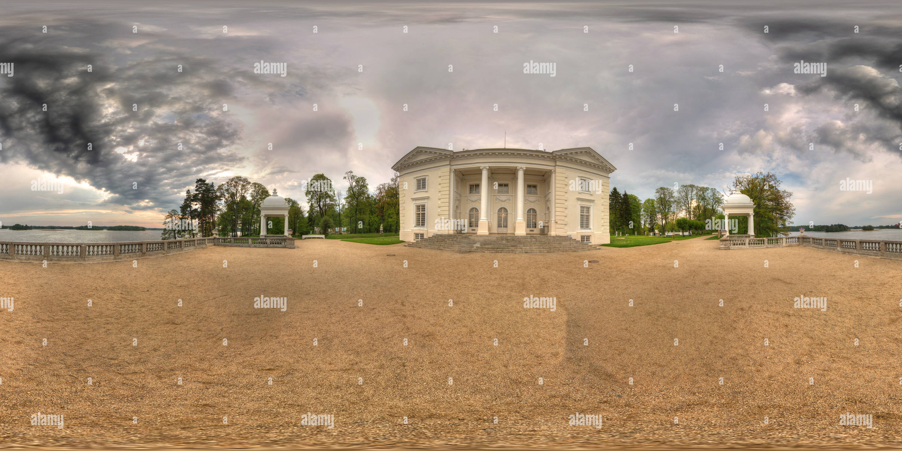 360 Grad Panorama Ansicht von Uzutrakis Manor Estate