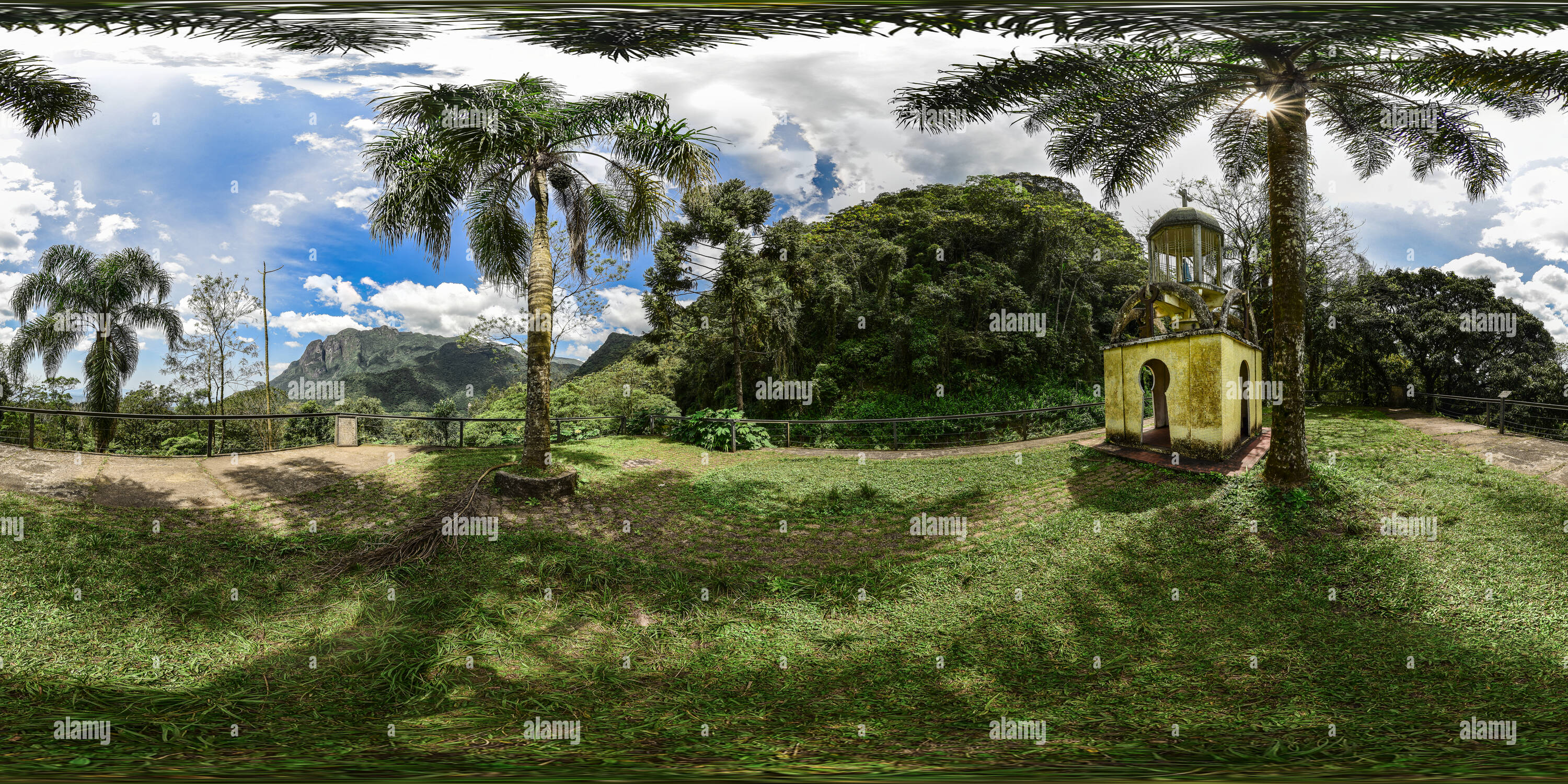 360 Grad Panorama Ansicht von Unsere Liebe Frau von Vorhängeschloss Heiligtum, Campina Grande do Sul-PR, Brasilien