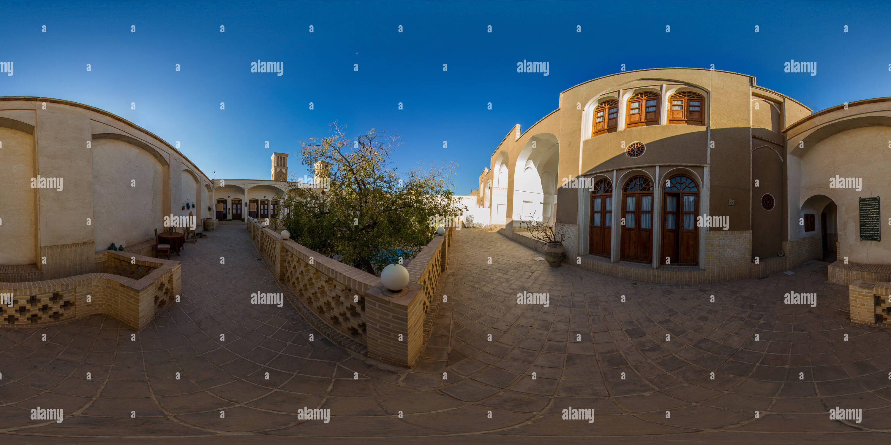 360 Grad Panorama Ansicht von Safa khaneh Khaneh Taba Aran Va Bidgol Banitaba Historisches Haus 03.