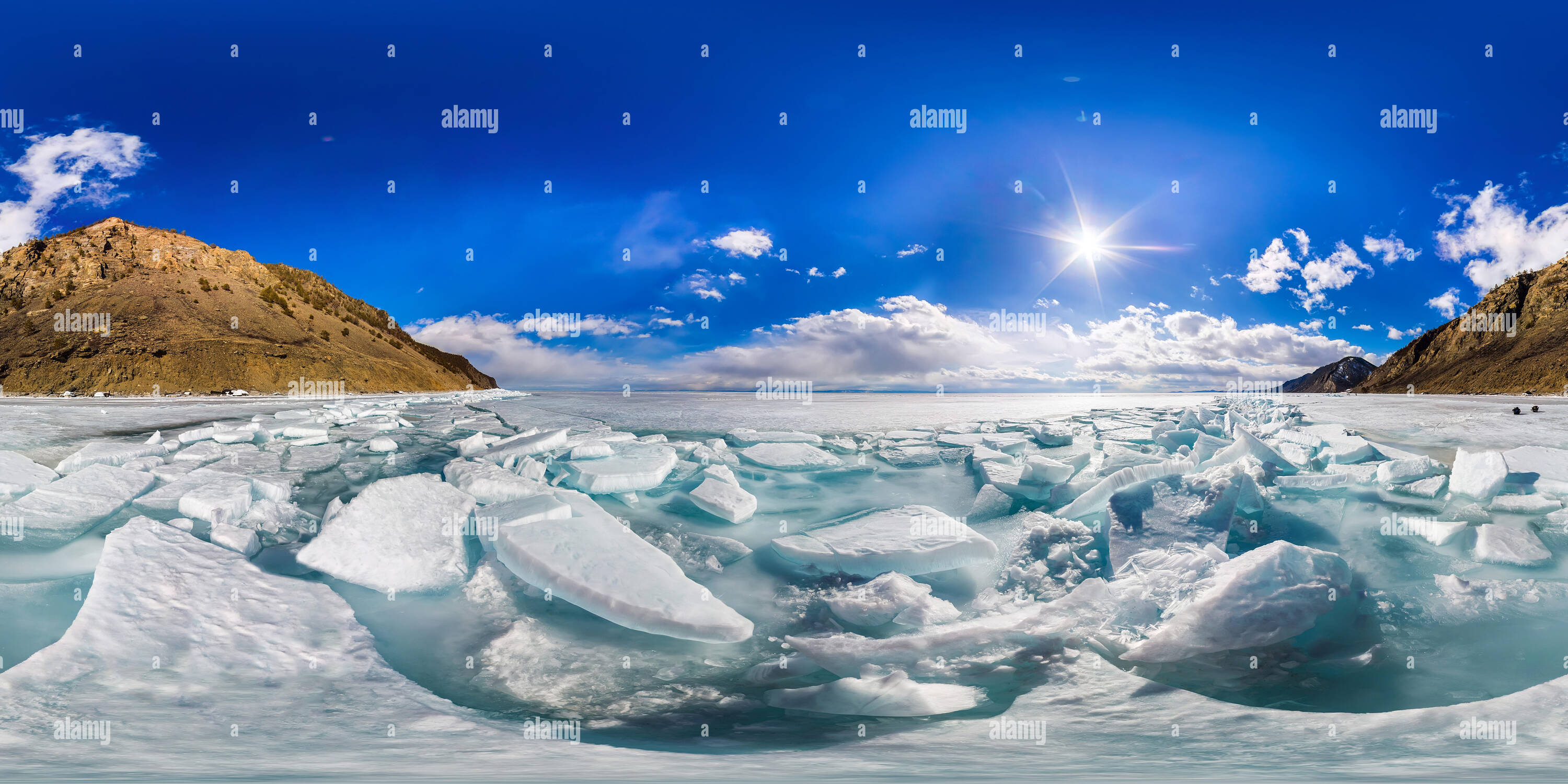 360 Grad Panorama Ansicht von Ice Blue Hängematten auf dem Baikalsee Winter Lake