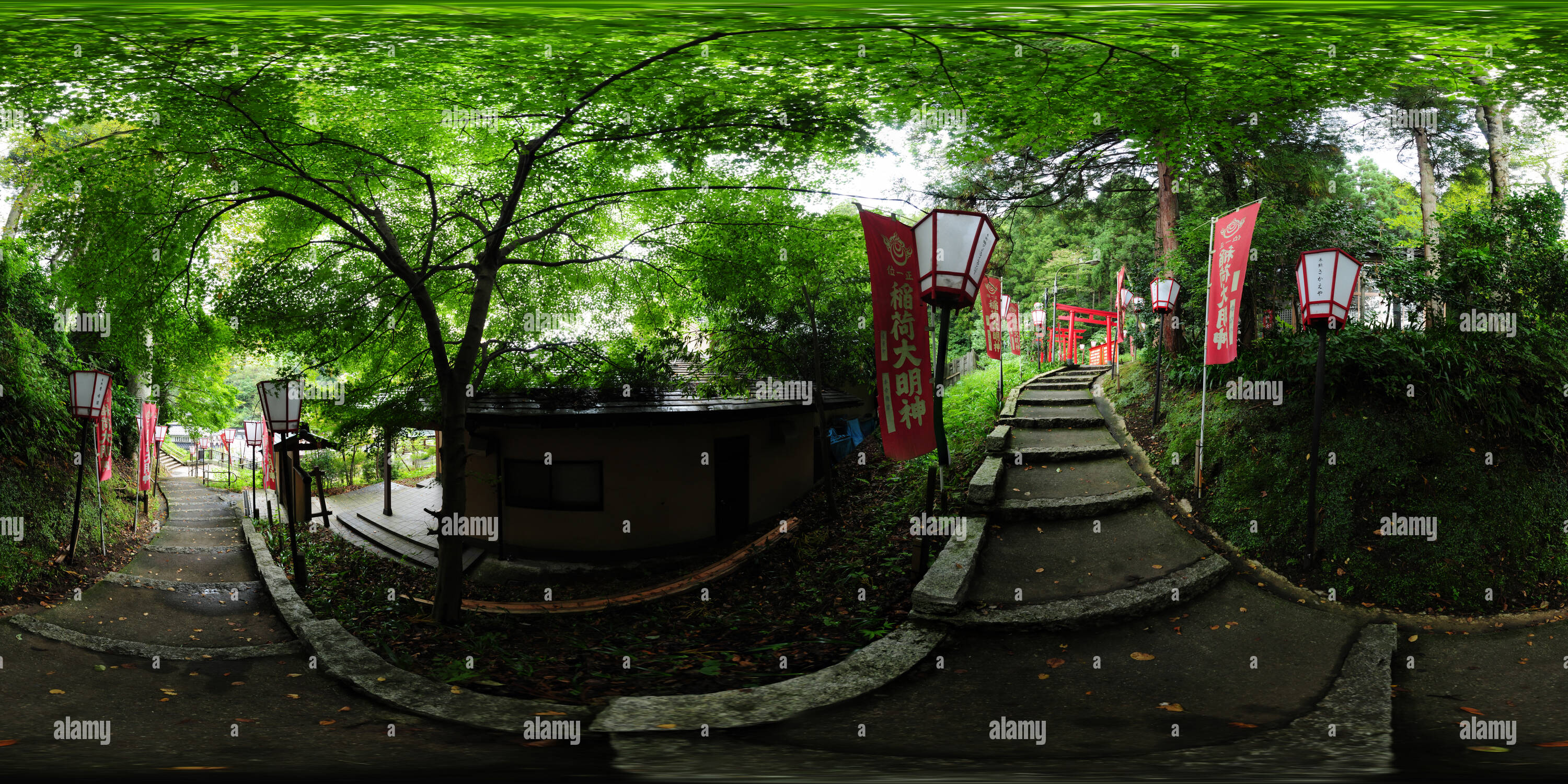 360 Grad Panorama Ansicht von Yuwaku Inari Schrein