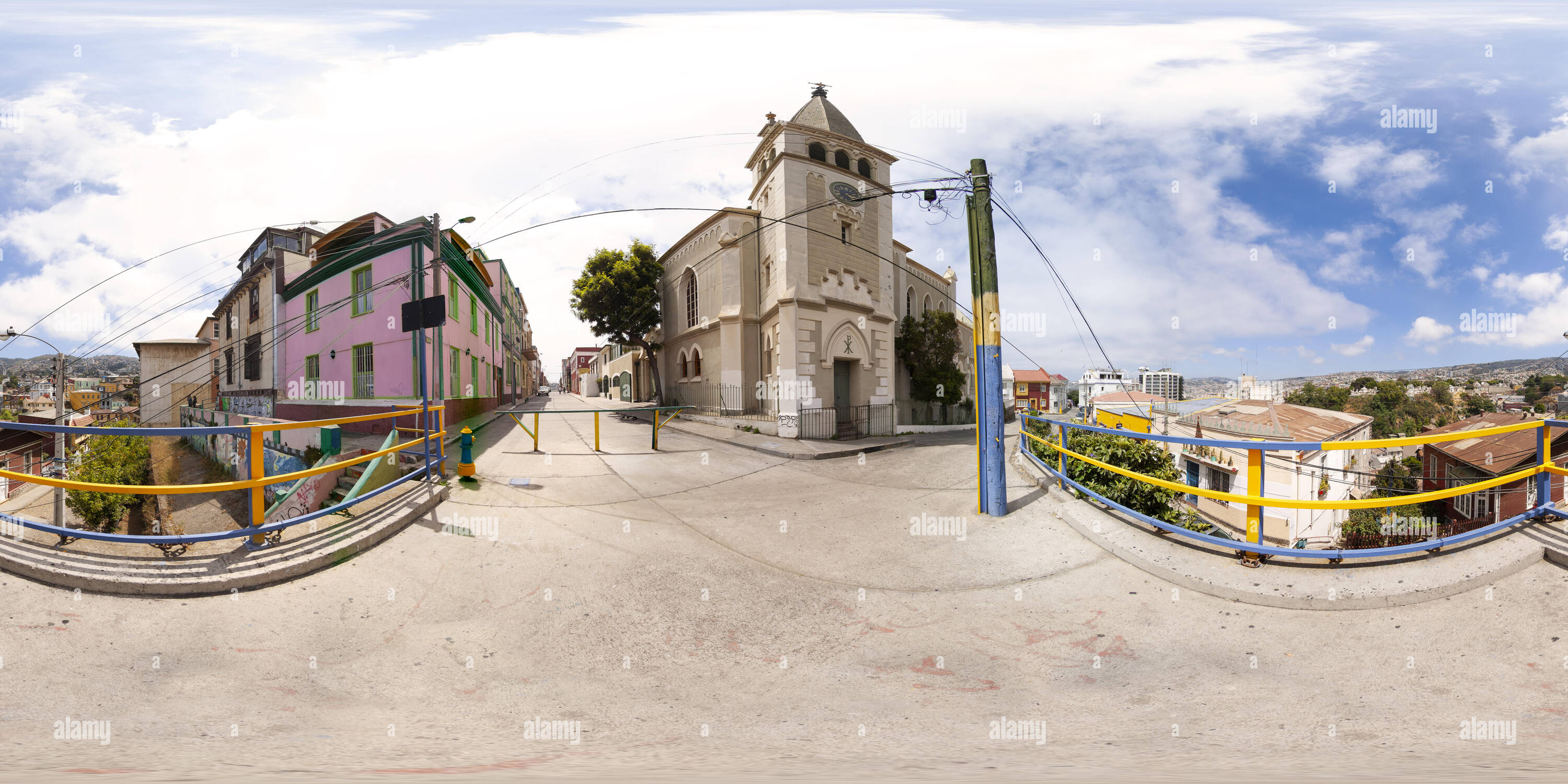 360 Grad Panorama Ansicht von Die bunten Straßen von Valparaiso, Chile