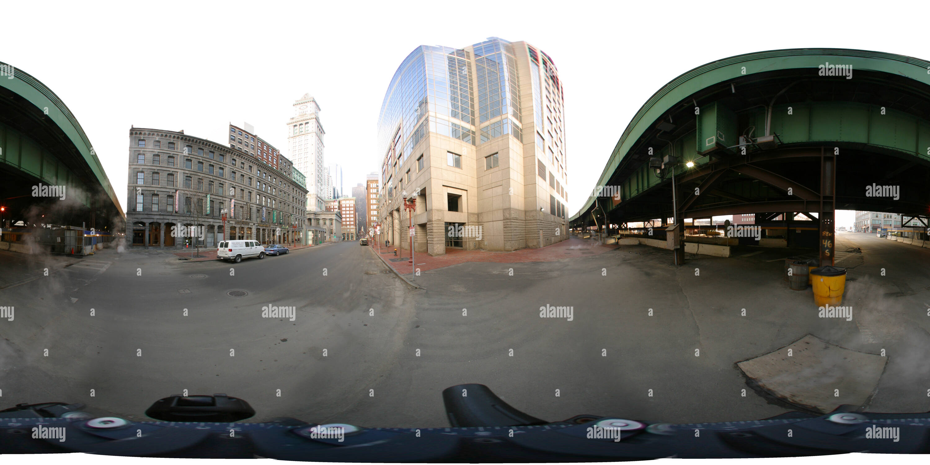 360 Grad Panorama Ansicht von Gebäude entlang der zentralen Arterie p 14-03-pano.jpg