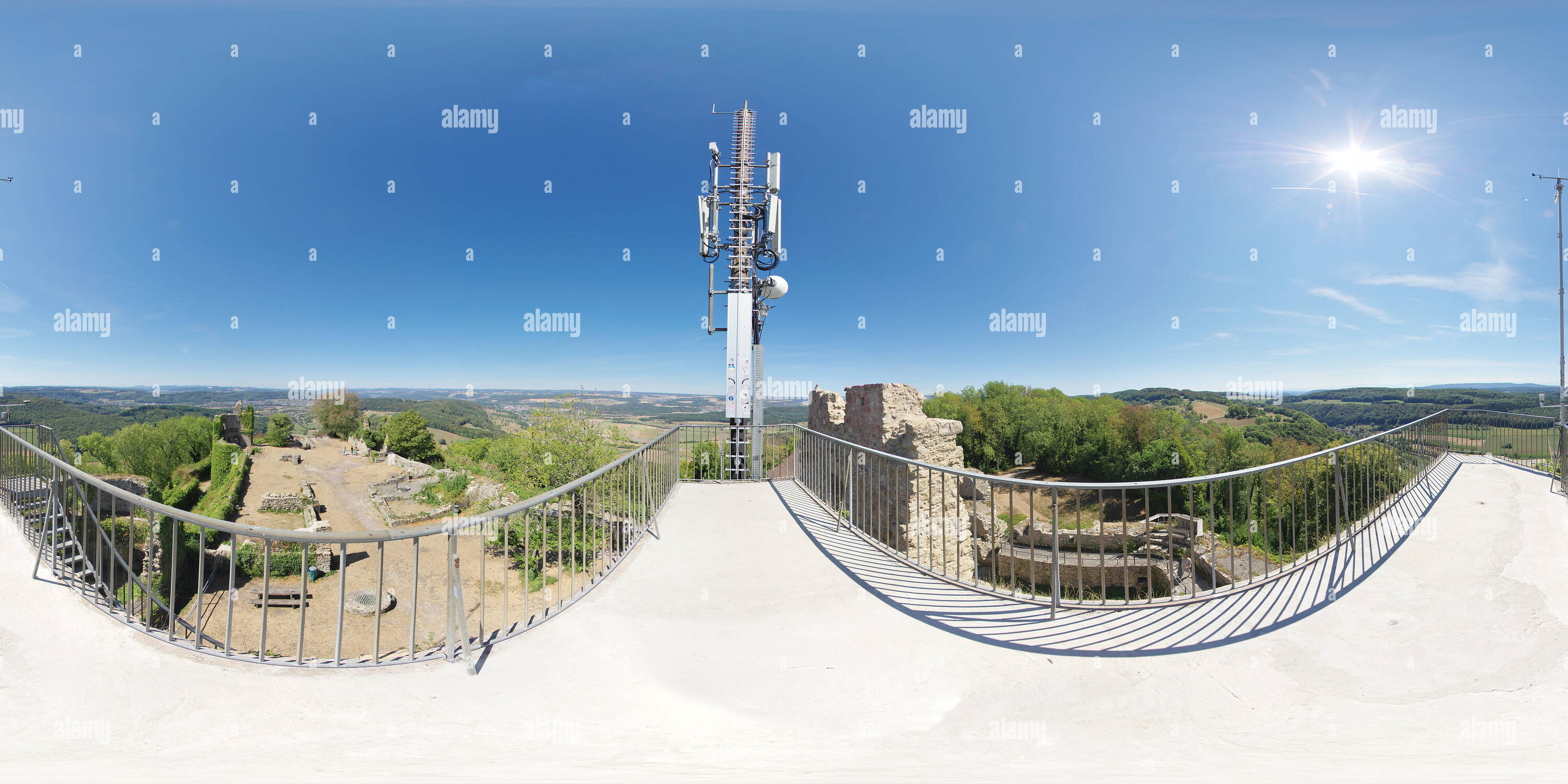 360 Grad Panorama Ansicht von Ansichten aus Kuessaberg Schloss