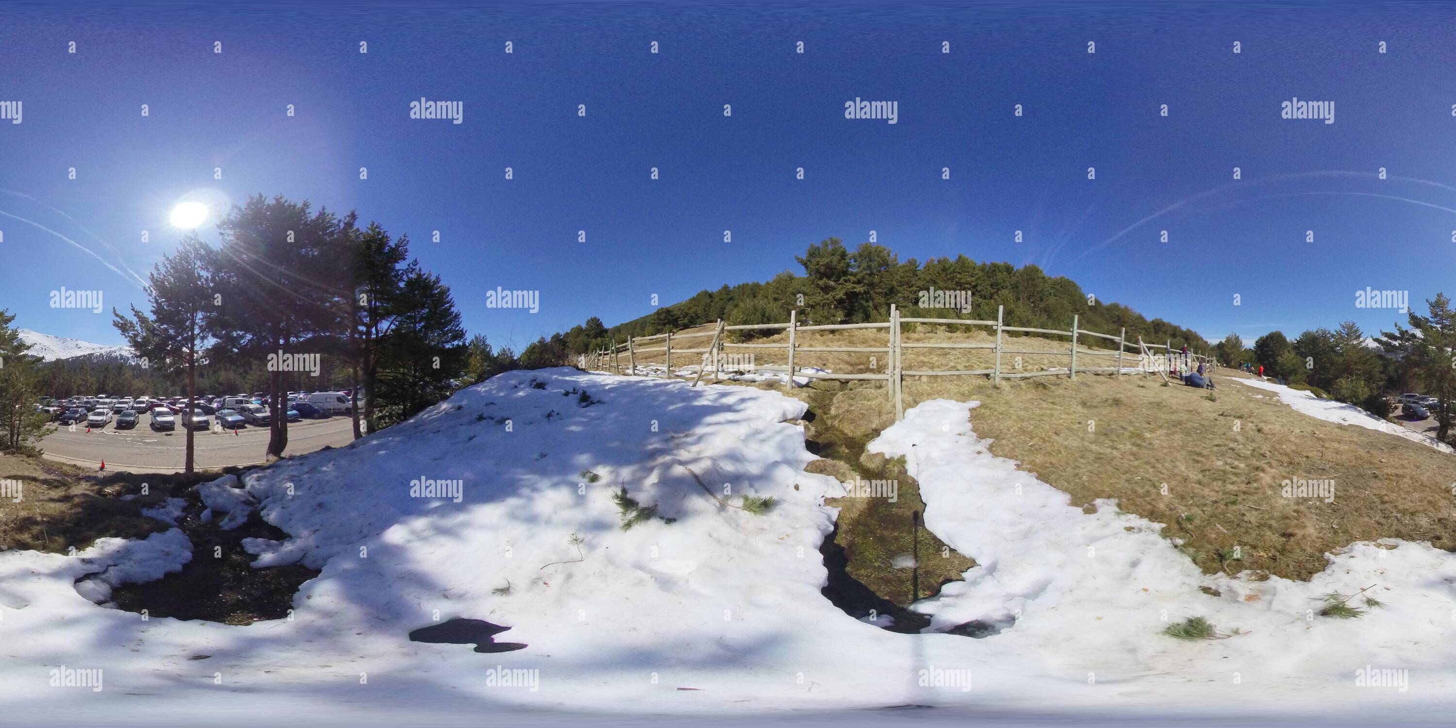 360 Grad Panorama Ansicht von Puerto de Cotos am Ende des Winters, der Sierra de Guadarrama, Spanien