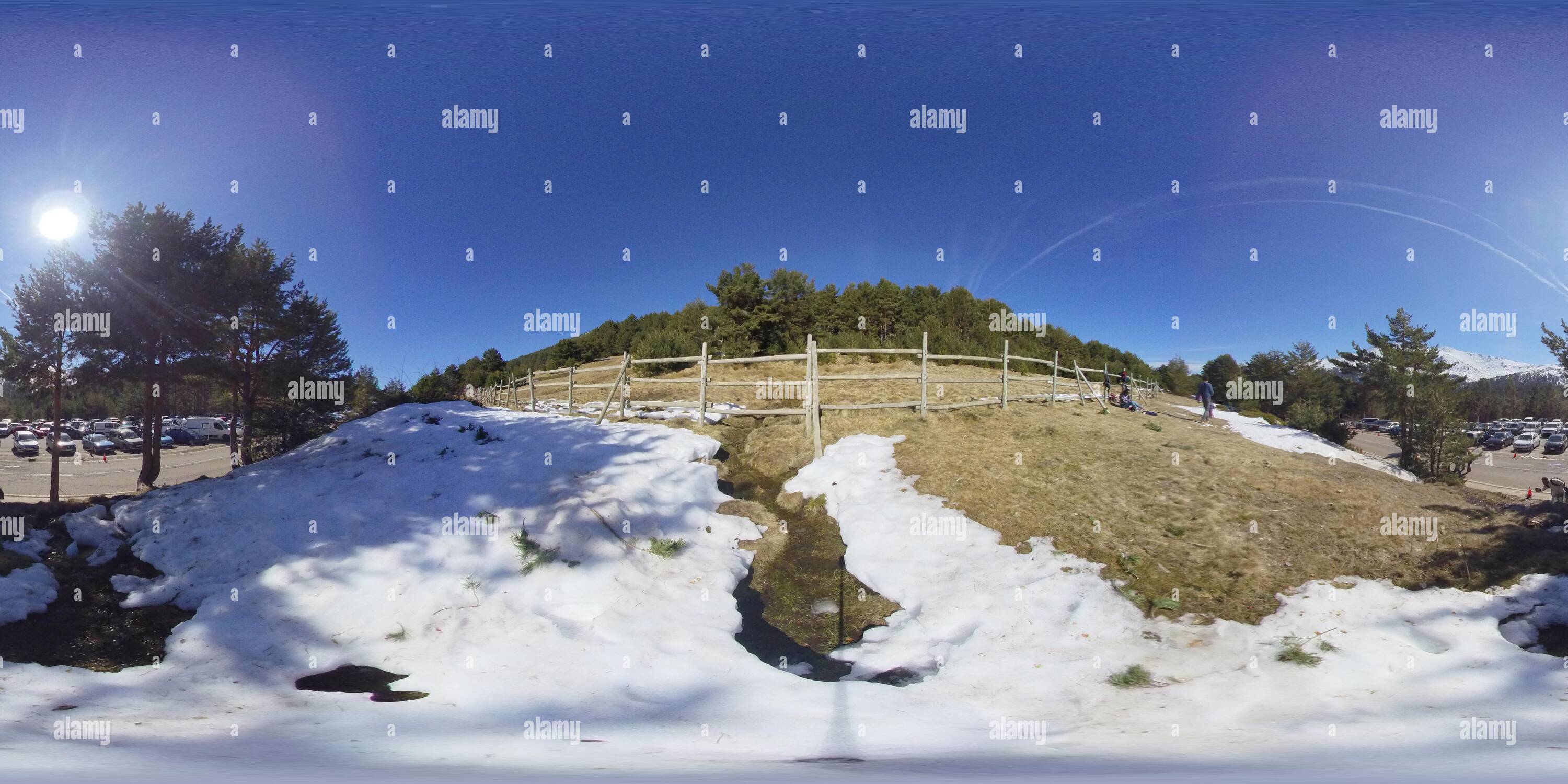 360 Grad Panorama Ansicht von Puerto de Cotos am Ende des Winters, der Sierra de Guadarrama, Spanien