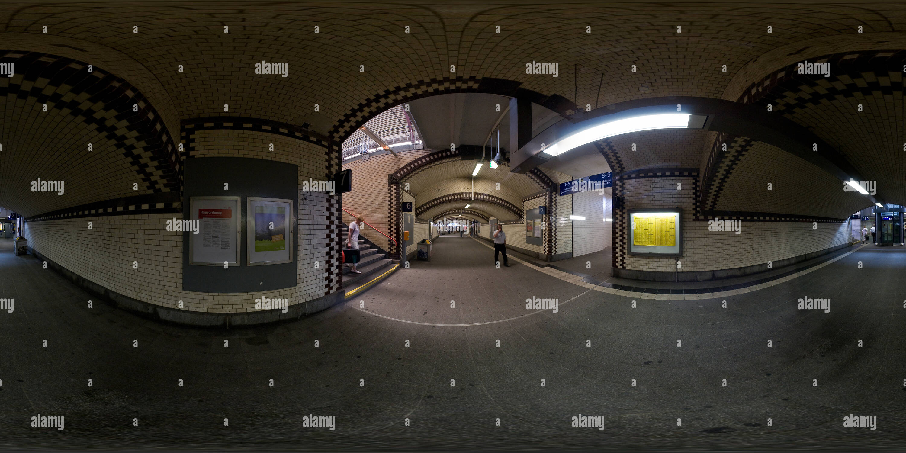 360 Grad Panorama Ansicht von Mönchengladbach Hbf.