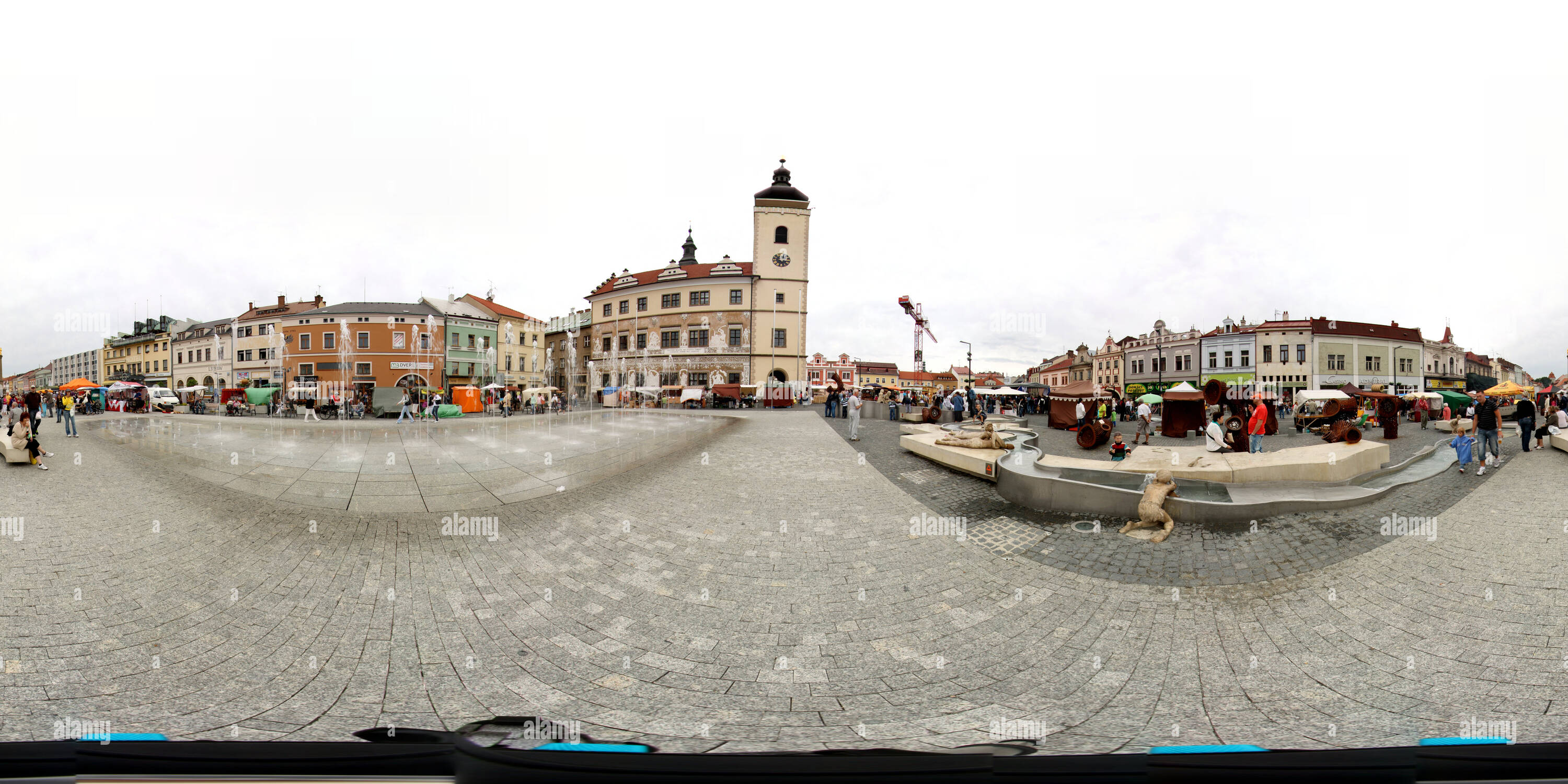 360 Grad Panorama Ansicht von 2011.06.18 - MB - Staré Město - Jahrmarkt - Kugel 05.