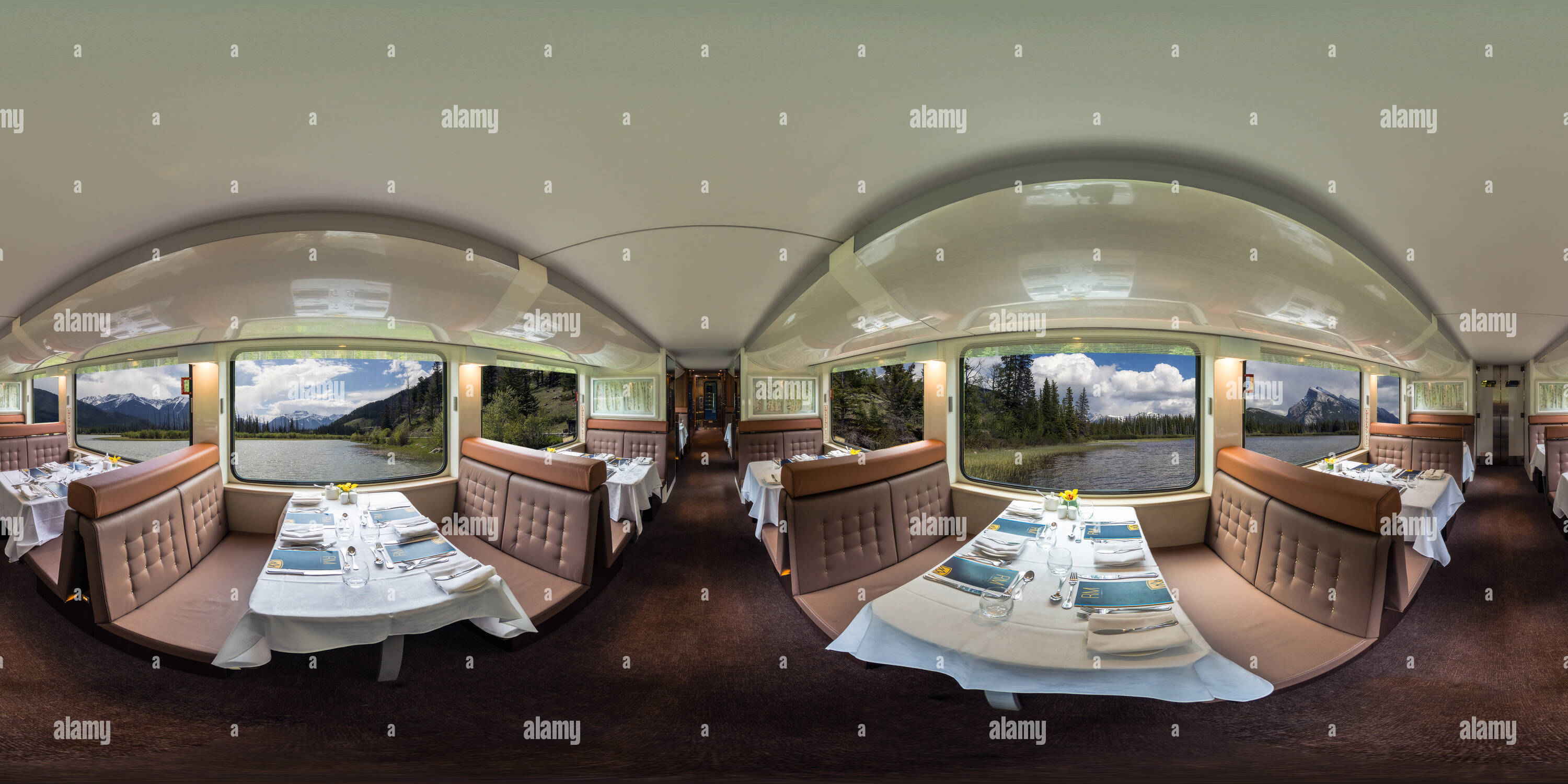 360 Grad Panorama Ansicht von Rocky Mountaineer Speisewagen