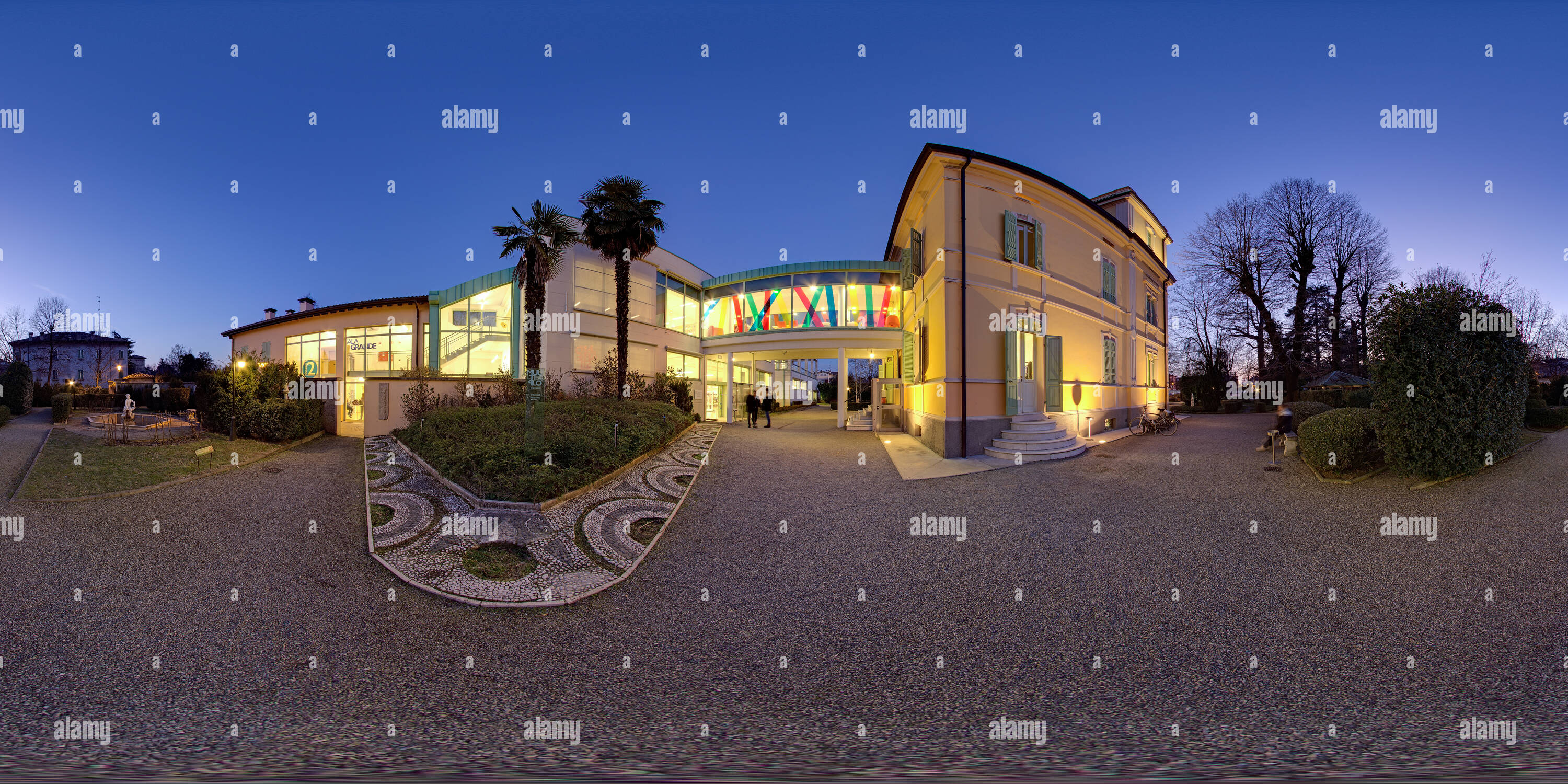 360 Grad Panorama Ansicht von Centro Culturale Multiplo Cavriago Italien