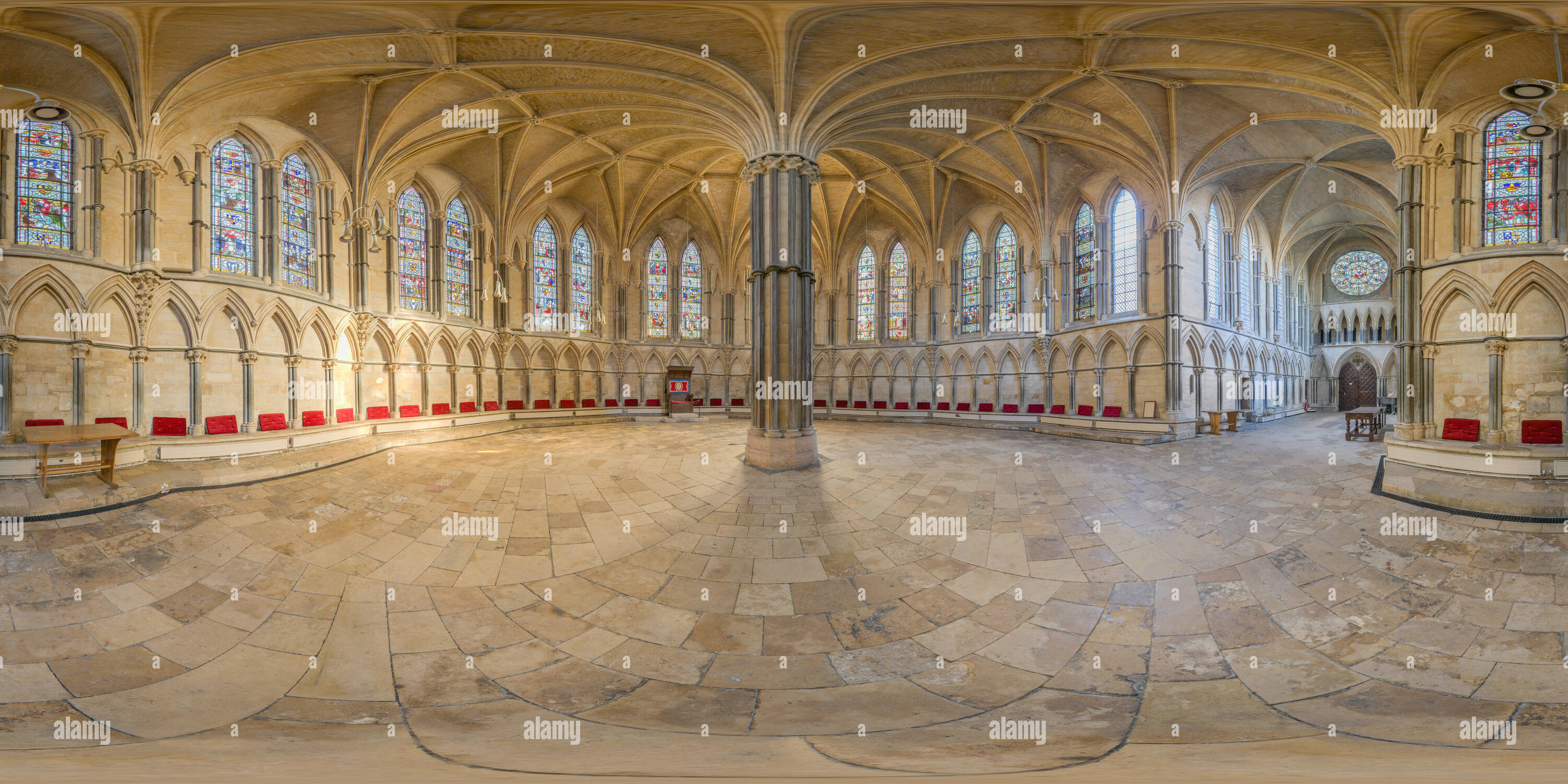 360 Grad Panorama Ansicht von Innenraum der Kapitel Haus an der Kathedrale von Lincoln, England, einem mittelalterlichen, gotischen Kathedrale begann im Jahre 1072.