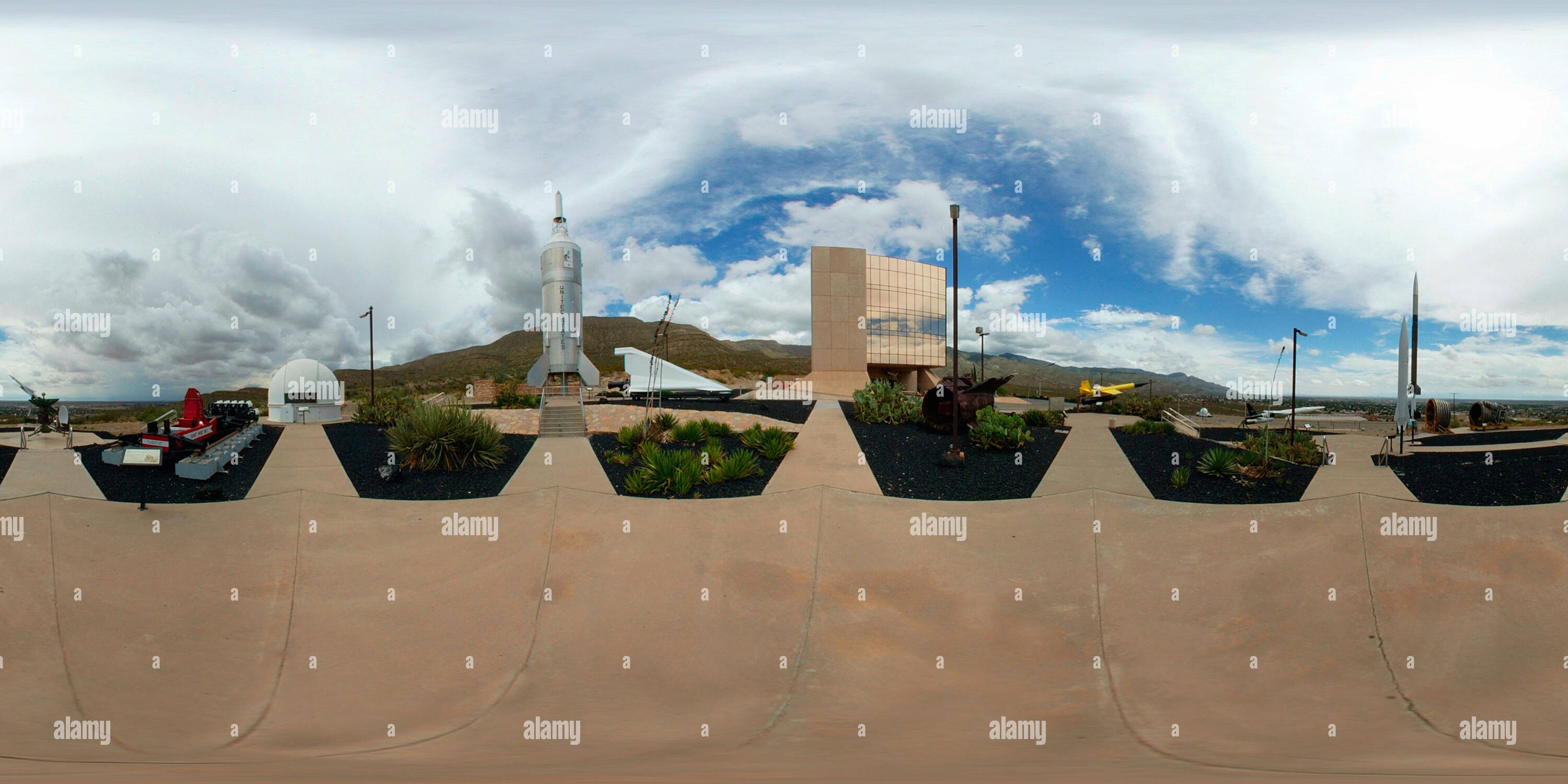 360 Grad Panorama Ansicht von New Mexico Geschichte der Raumfahrt Museum in Alamogordo, auch die letzte Ruhestätte von Schinken, der erste Schimpanse im Raum