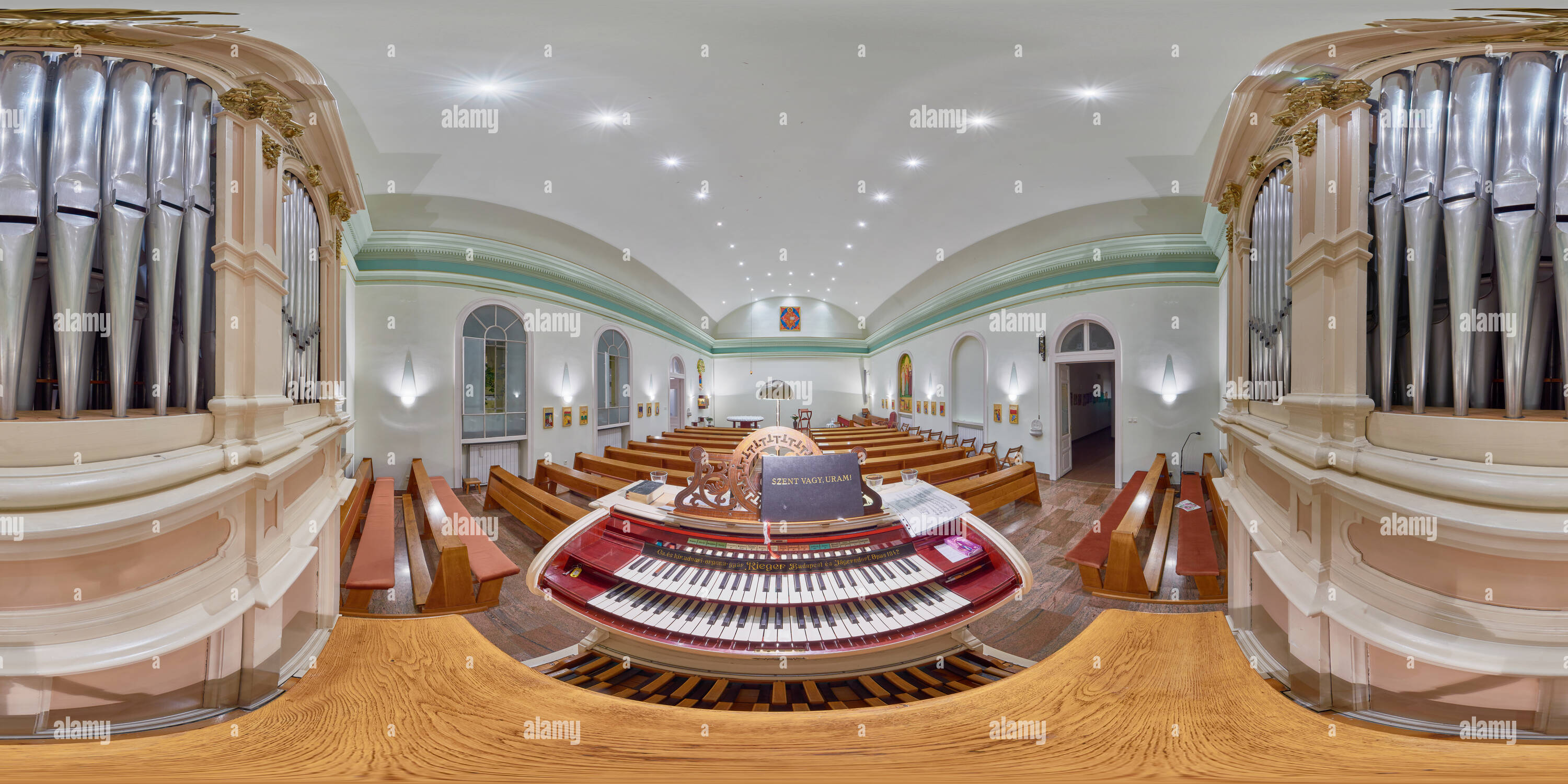 360 Grad Panorama Ansicht von Rieger Orgel Konsole in der Kapelle der Patrona Hungariae" sprach der Katholischen Schule, Budapest