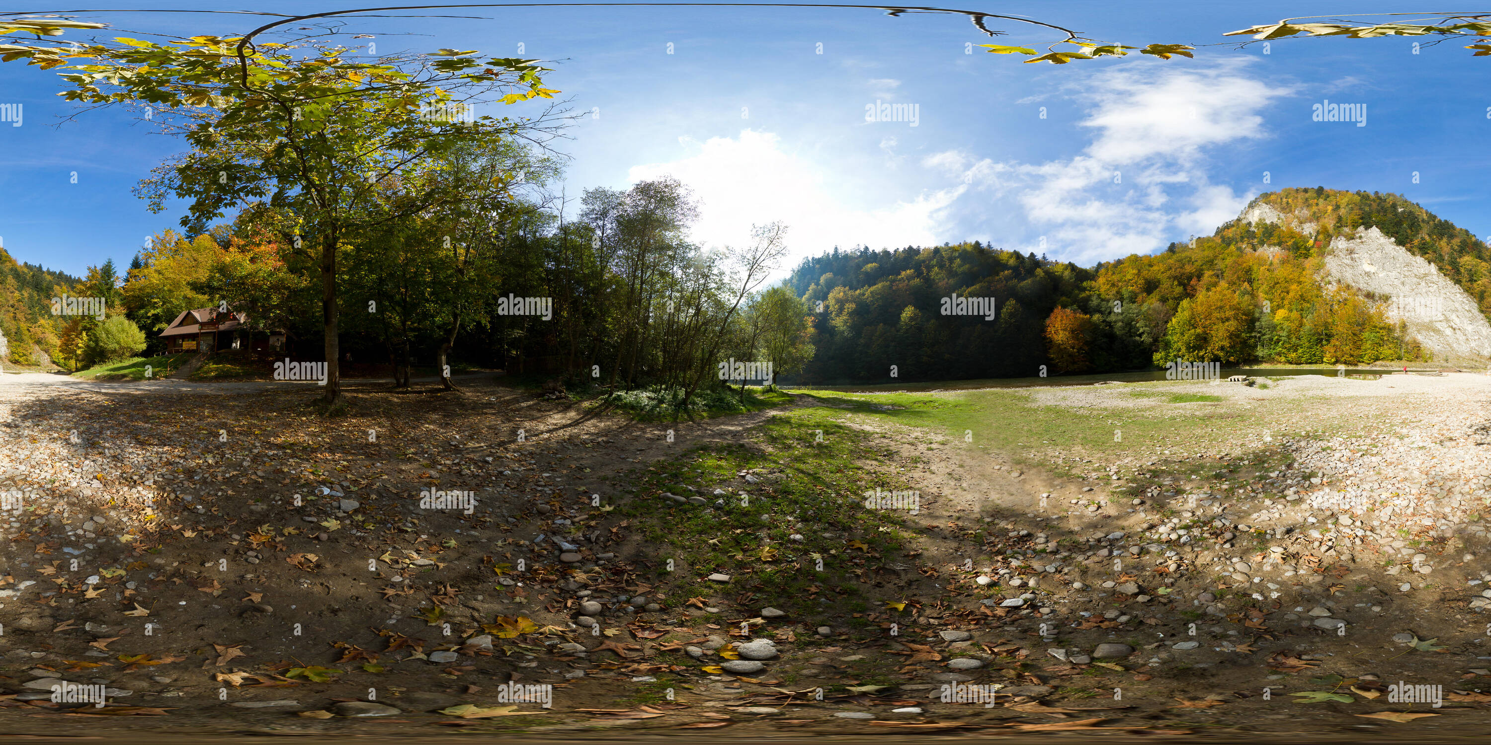 360 Grad Panorama Ansicht von 360° virtuelle Tour des Dunajec River Gorge. Die Pieniny. Polen/Slowakei Grenze.