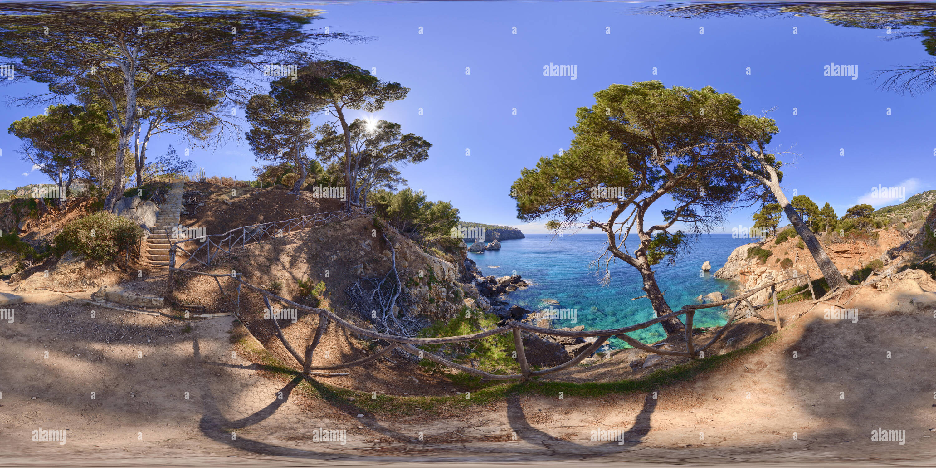 360 Grad Panorama Ansicht von Küste Cala Deia, Mittelmeer, Mallorca, Balearen, Spanien
