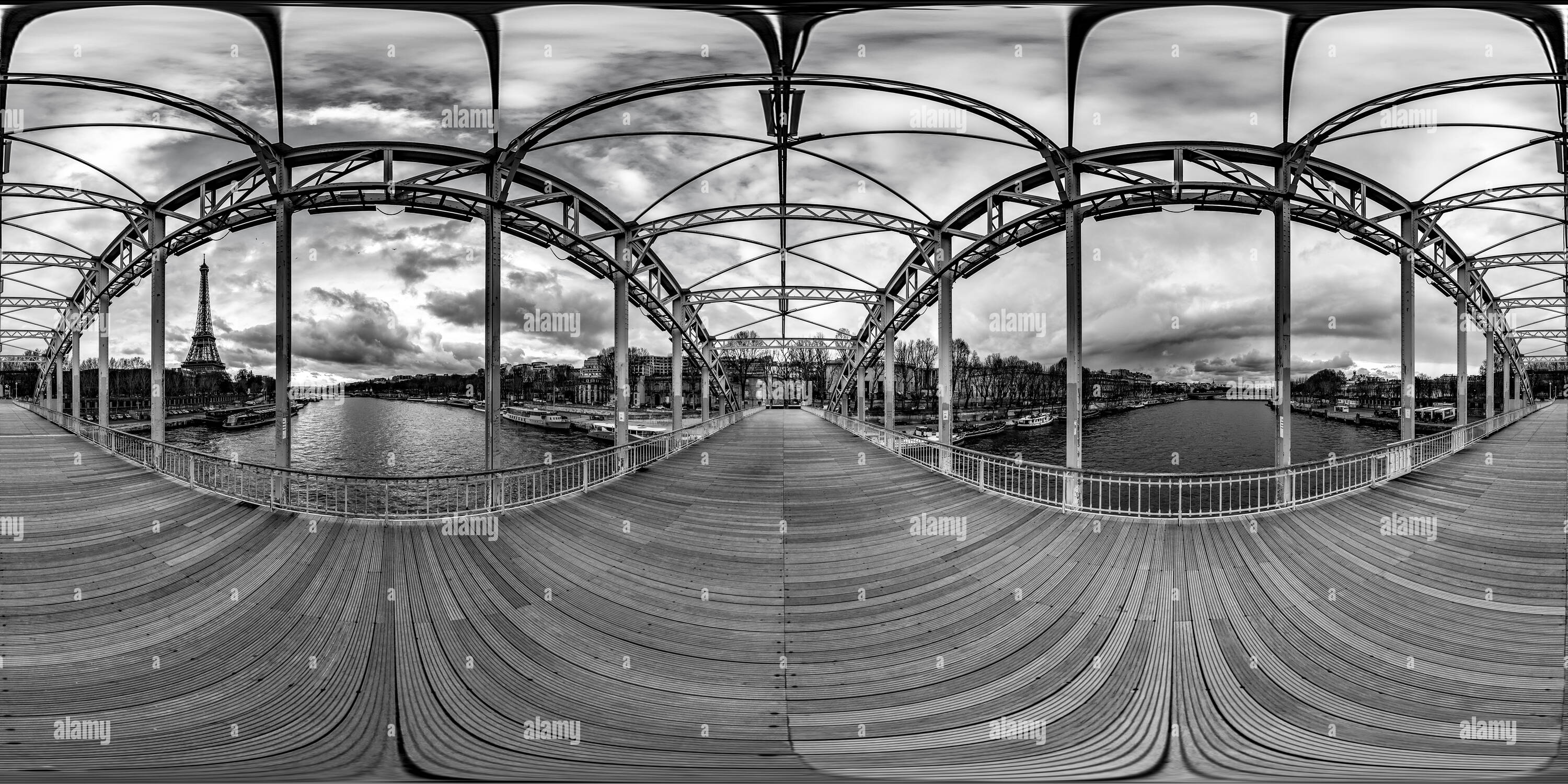 360 Grad Panorama Ansicht von Schwarz-weiss-Passerelle Debilly Debilly - Fußgängerbrücke - Seine - Paris - Frankreich