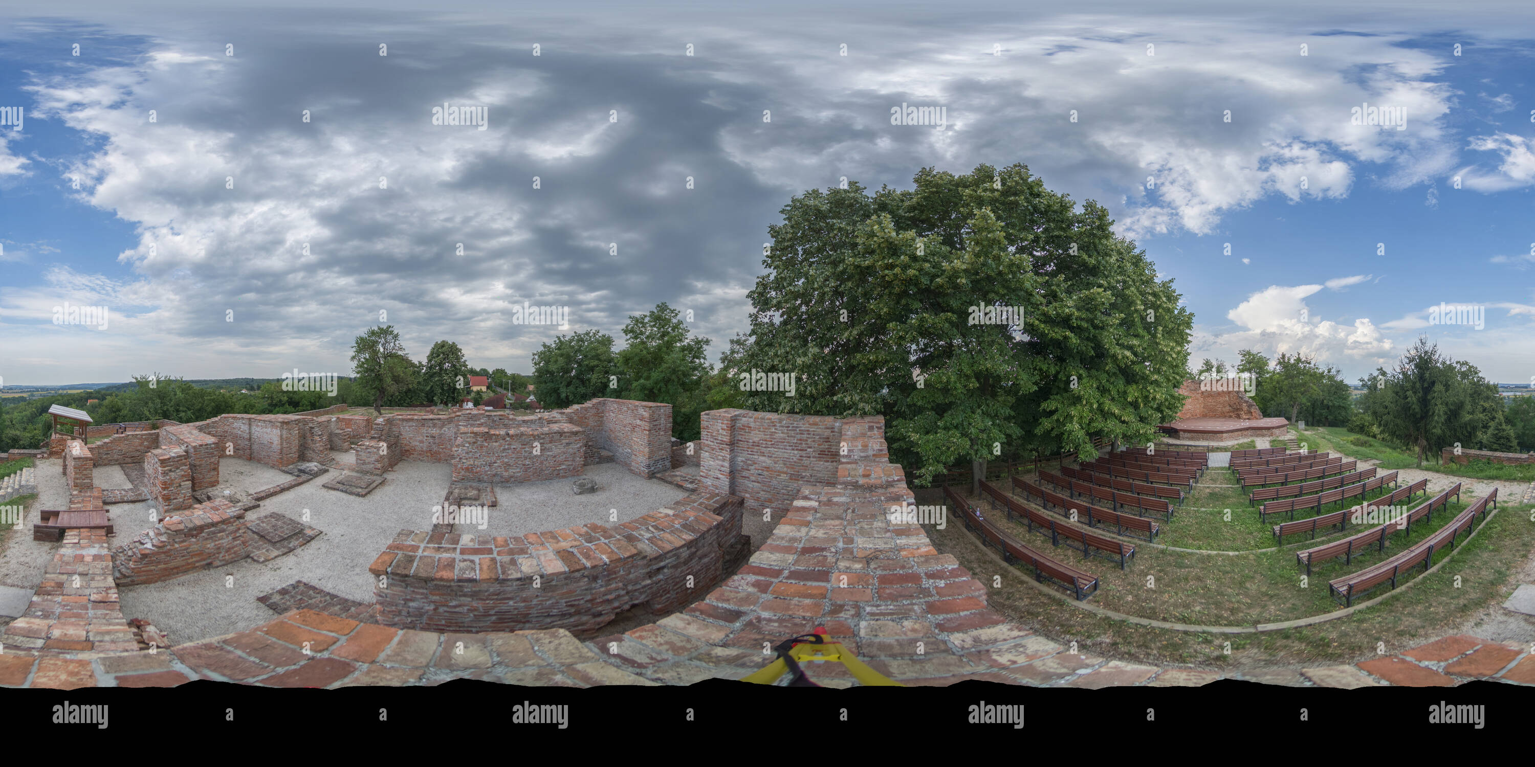 360 Grad Panorama Ansicht von Szentjakabi Bencés Apátság