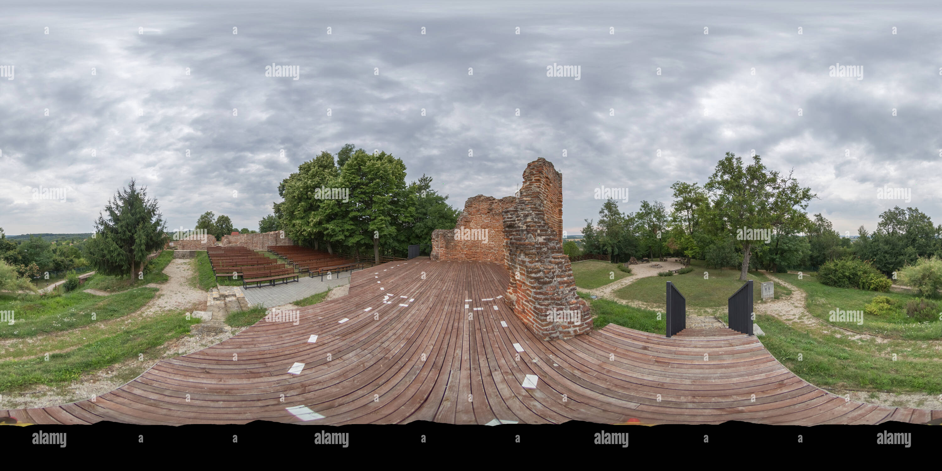 360 Grad Panorama Ansicht von Szentjakabi Bencés Apátság