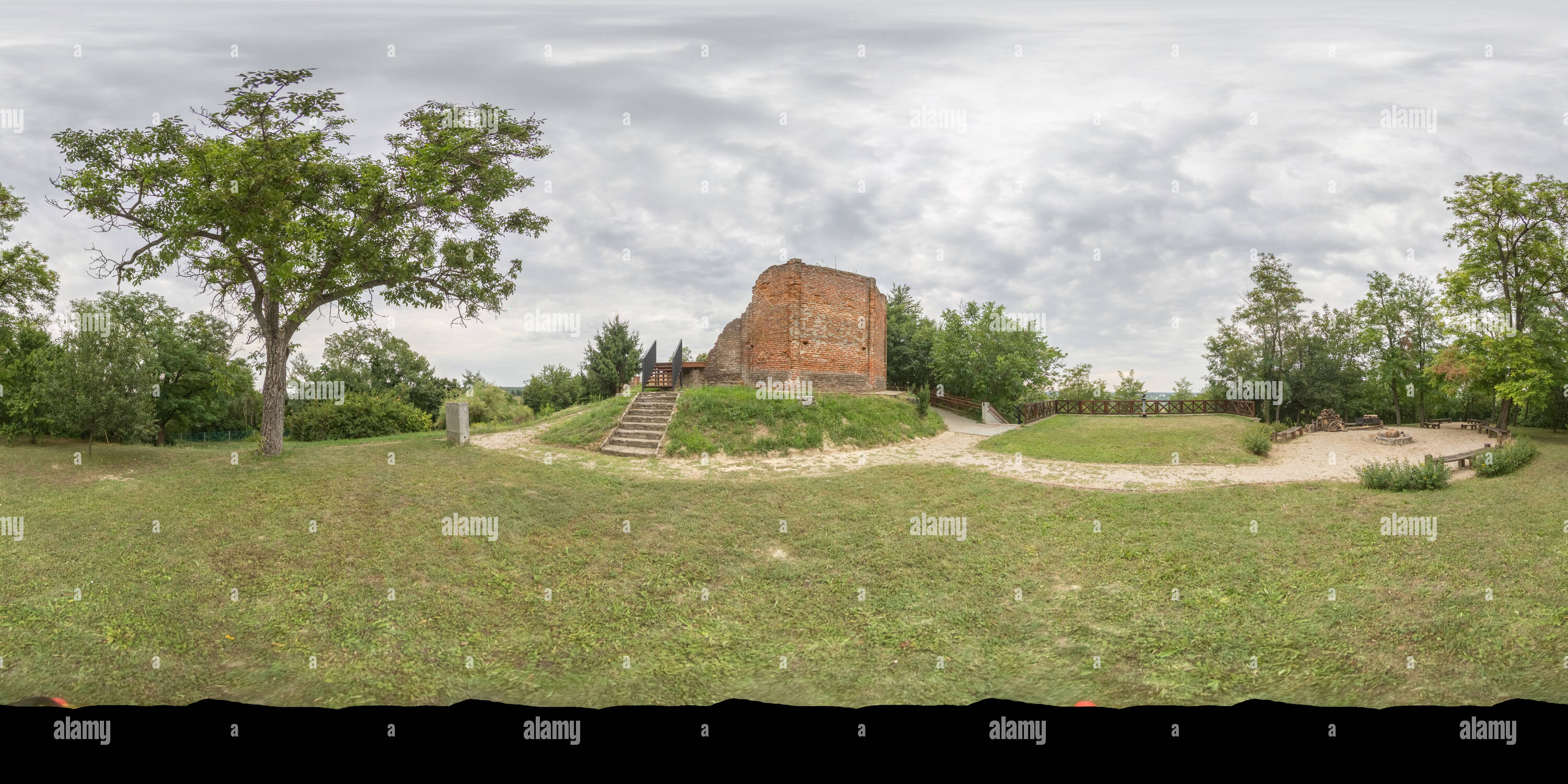 360 Grad Panorama Ansicht von Szentjakabi Bencés Apátság