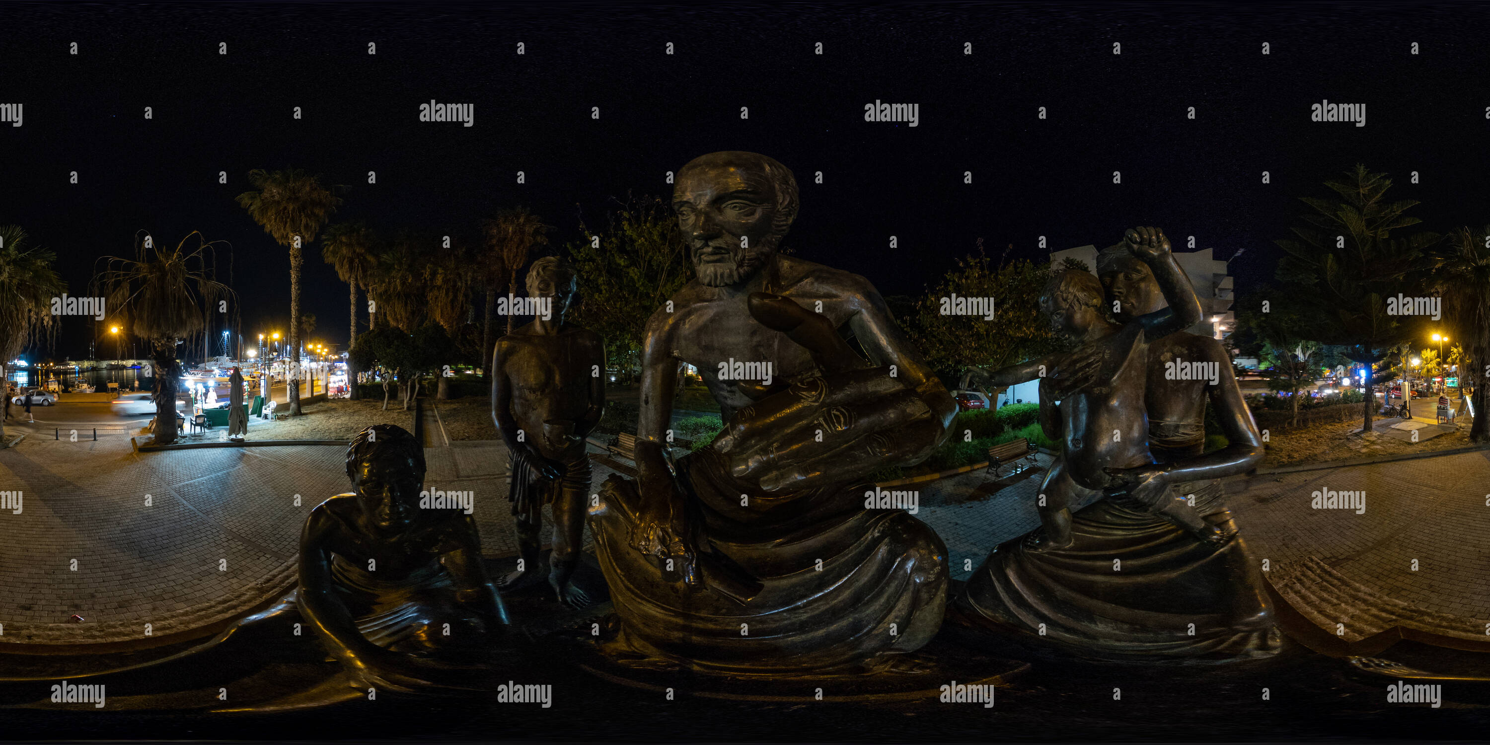 360 Grad Panorama Ansicht von Hippokrates Statue bei Nacht