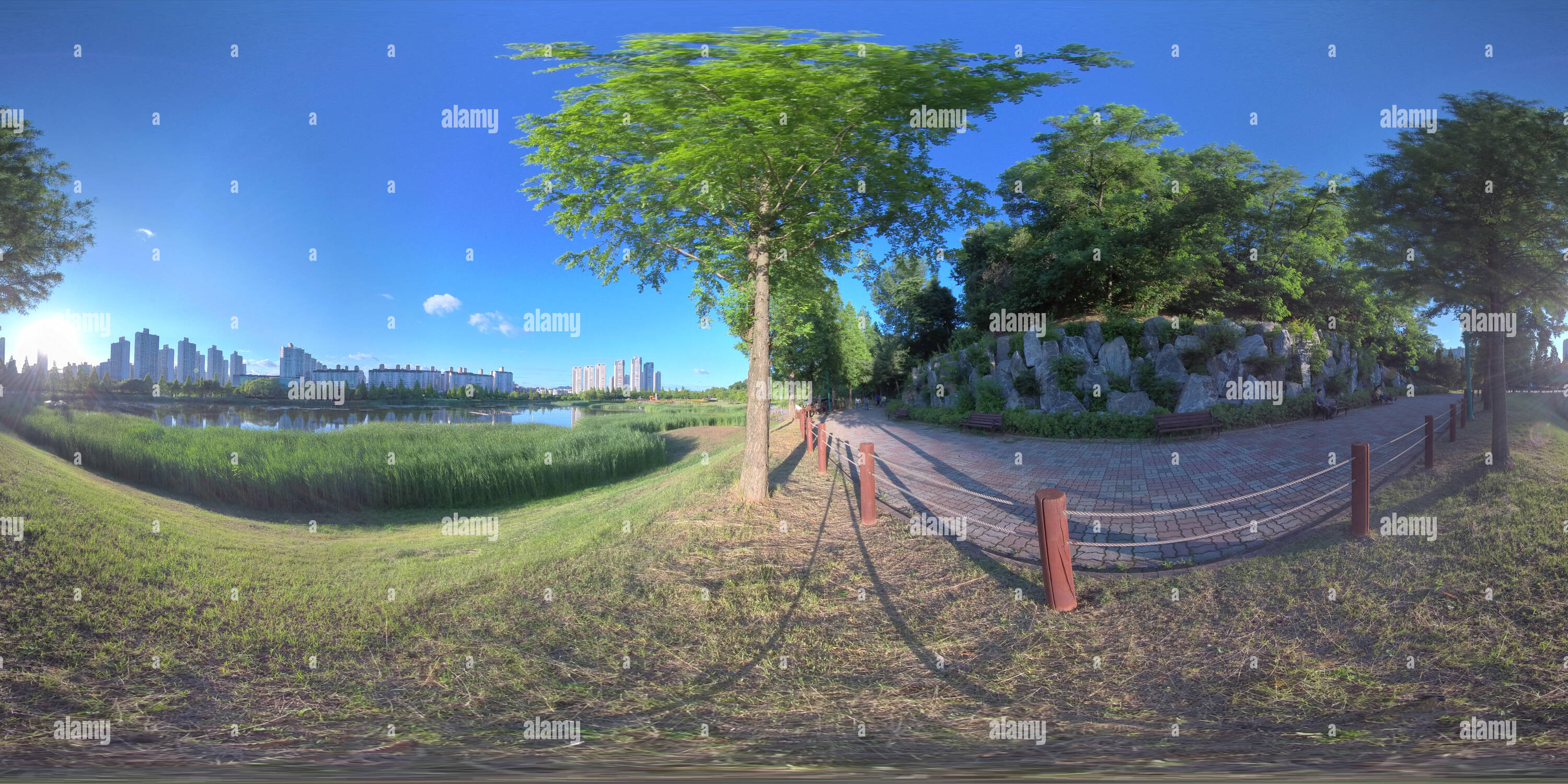 360 Grad Panorama Ansicht von Ansan South Korea - 7. Juni 2019. Panorama 360 Grad Blick in den Park. Wald und Park 360 Bild, VR-AR Inhalt.