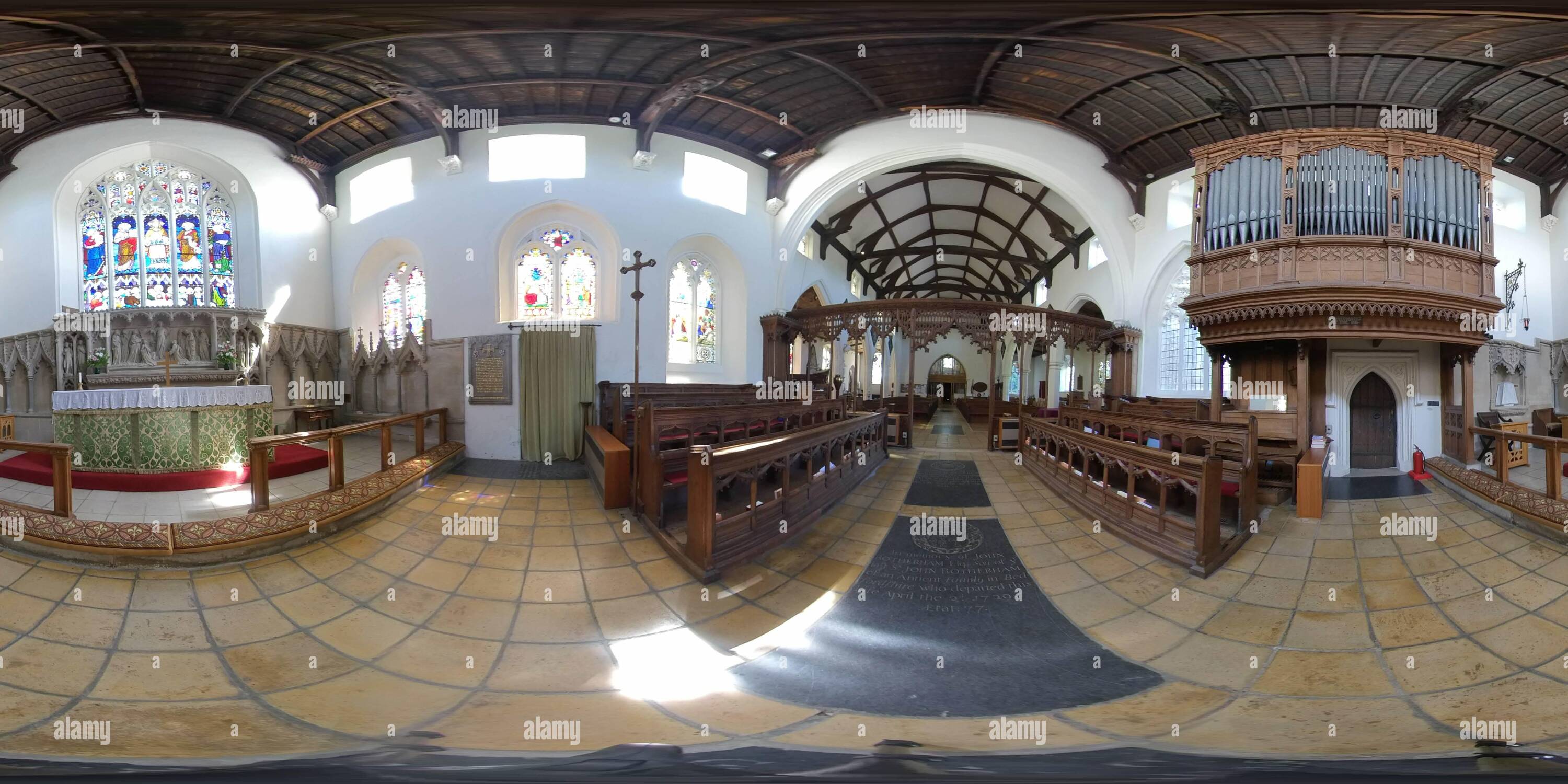 360 Grad Panorama Ansicht von 360 Grad Blick in die Englische Kirche